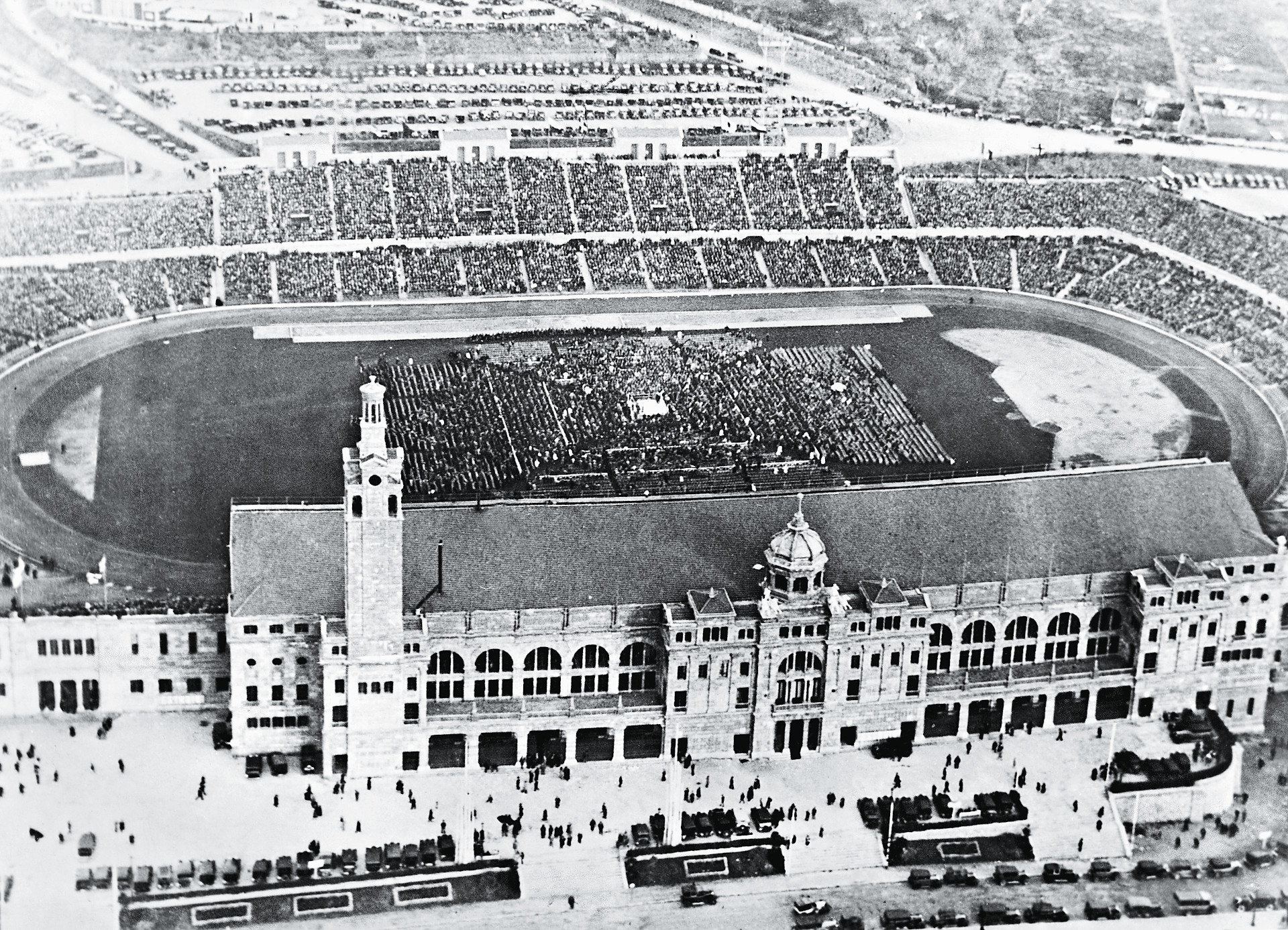 Stadion w Barcelonie, widokze wzgórza Montjuïc, 1936 r.
