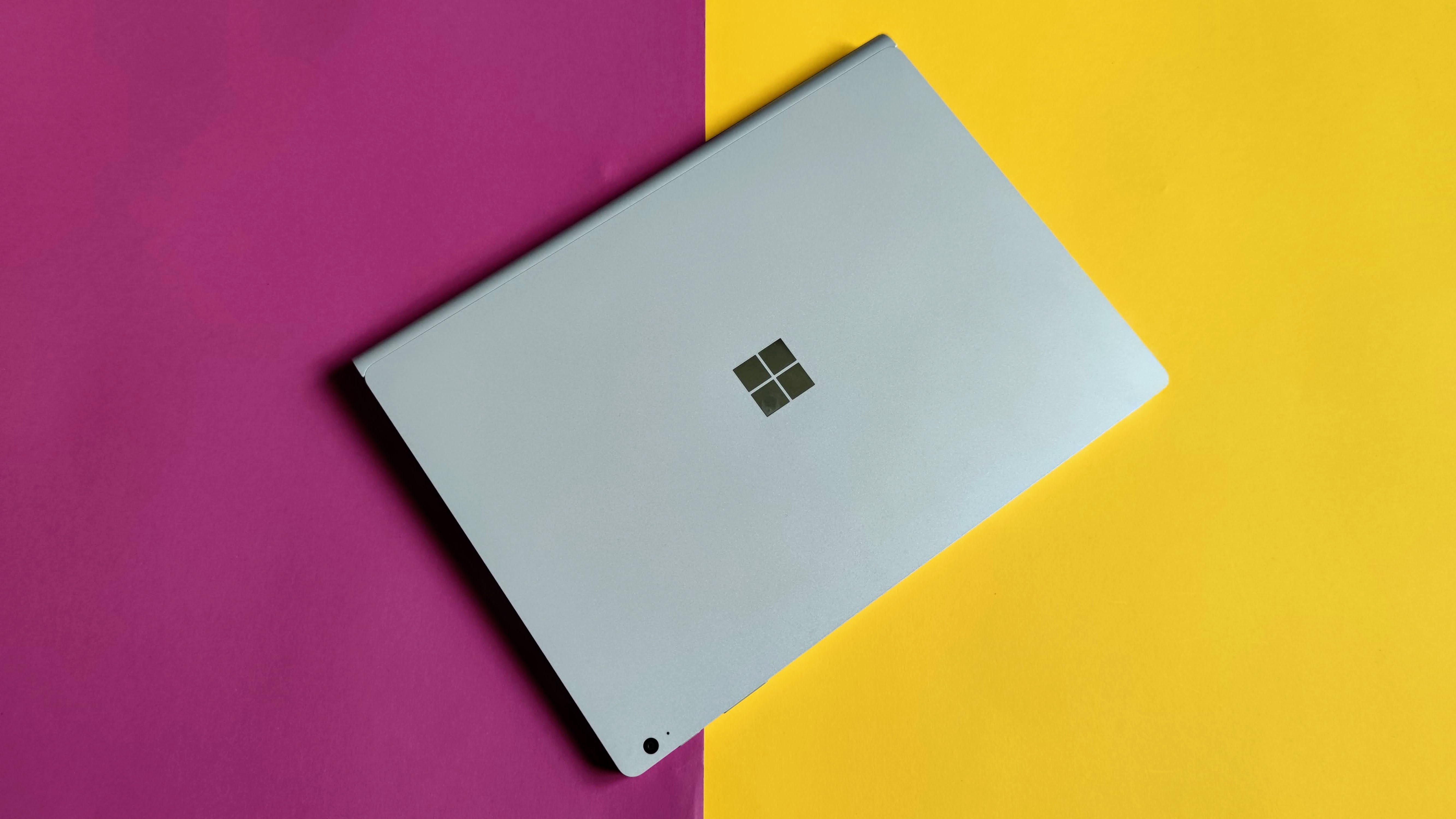 Microsoft Surface Book 3 im Test: Starker Convertible-PC mit langer  Akkulaufzeit | TechStage