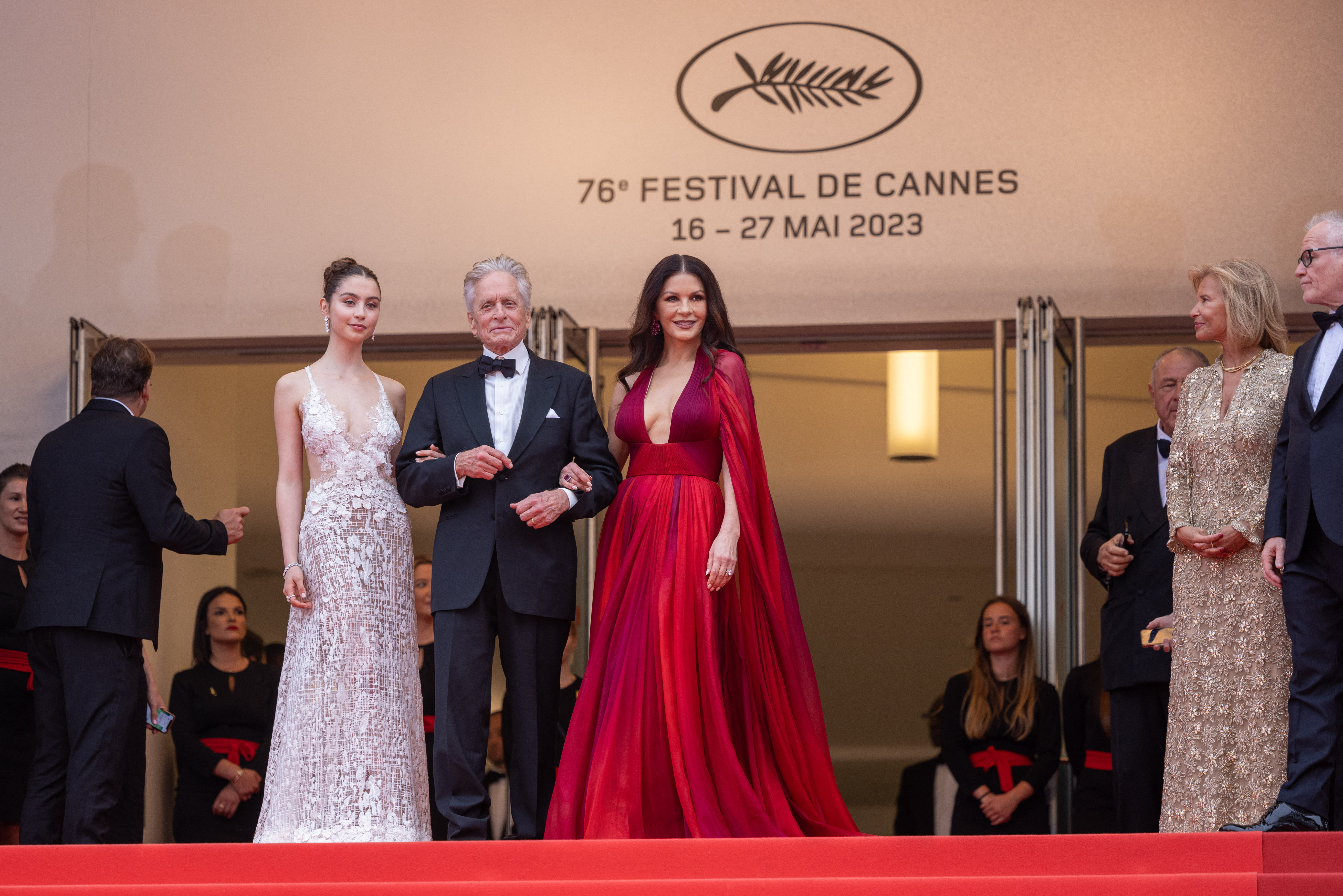Itt vannak a legjobb fotók a Cannes-i fesztivál nyitónapjáról - Blikk