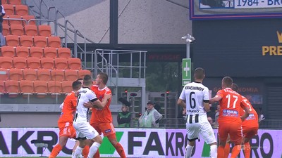 Sandecja - Bruk-Bet (0:0): Mucha znów bezbłędny na linii! Słowak przeniósł nad poprzeczką strzał Kolewa