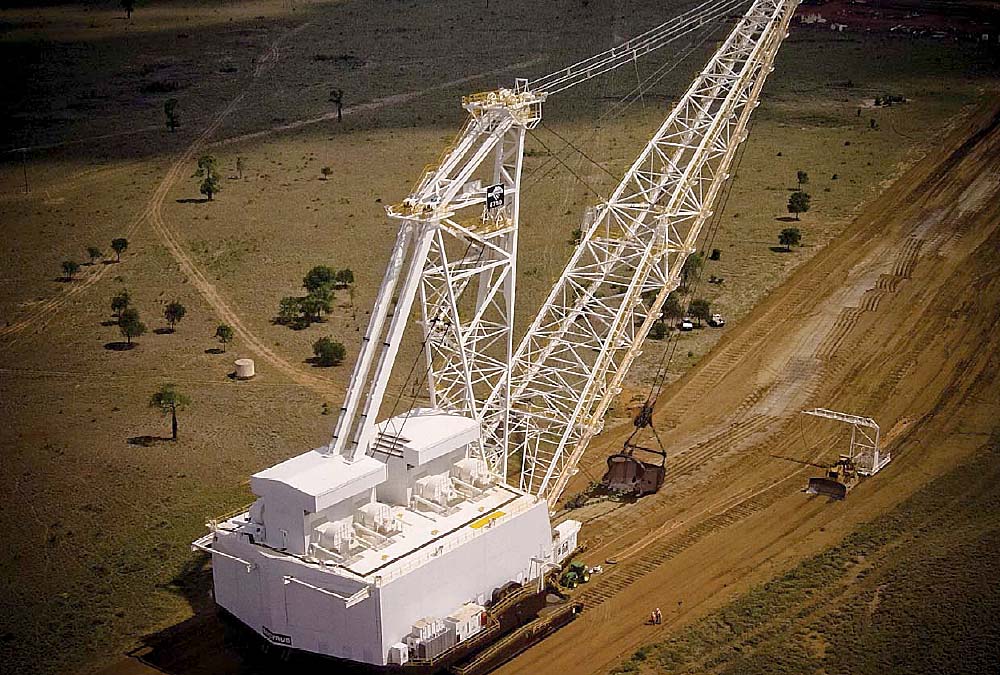 To, czego nie może wykonać człowiek, wykona maszyna, zwłaszcza ważąca 6600 ton koparka firmy Bucyrus