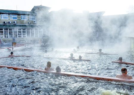 Ennyit a lazulásról: nem nyit ki idén a népszerű magyar termálfürdő