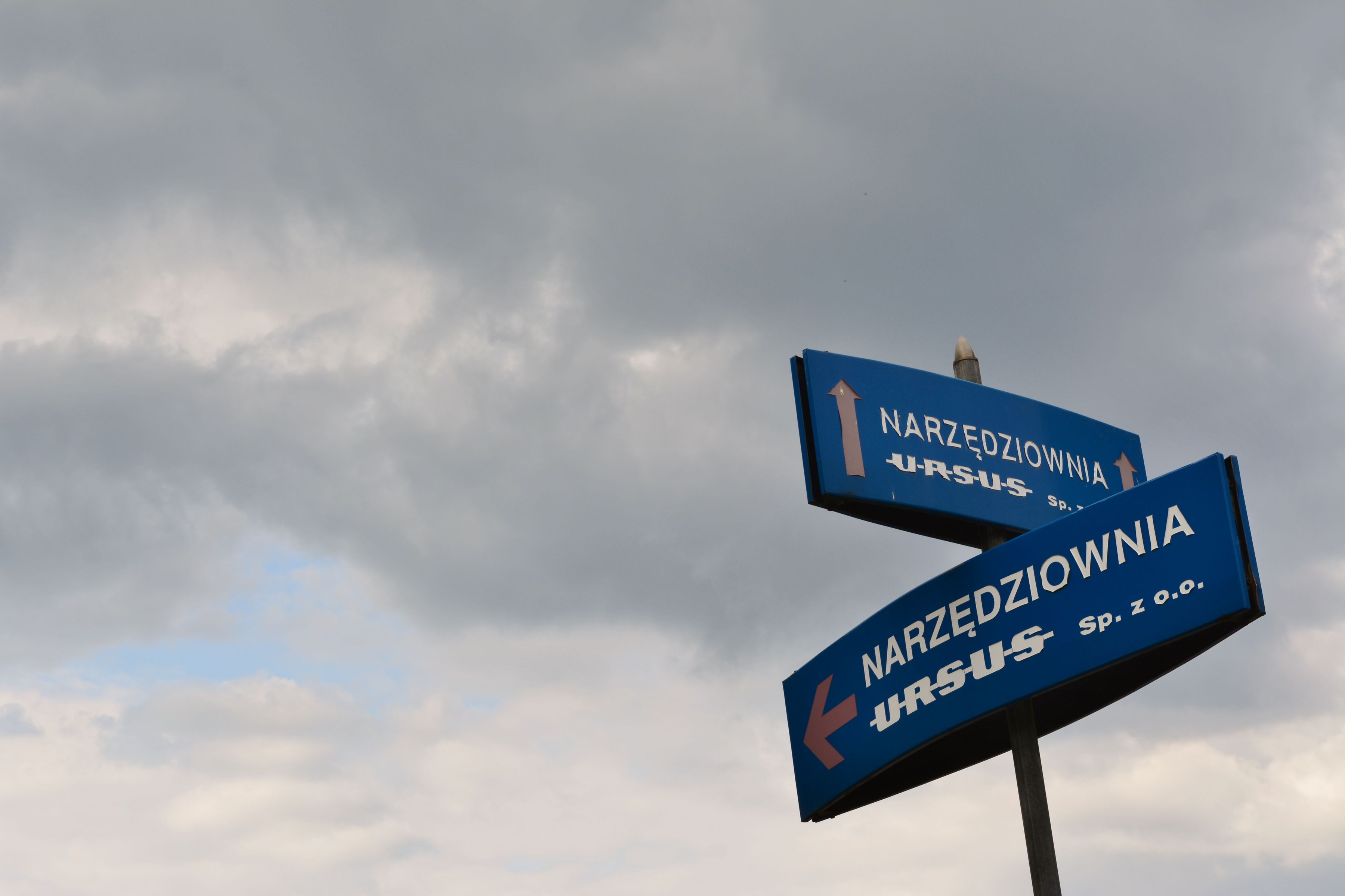 O tym, że jeszcze kilka lat temu mieściła się tu ikona polskiego przemysłu i rolnictwa świadczą tylko nazwy dróg wewnętrznych. Centralna, Silnikowa, Odlewnicza, Dyrekcyjna, Strażacka - choć nie mają statusu nazw urzędowych, to cały czas wymieniane są np. w planie zagospodarowania przestrzennego.