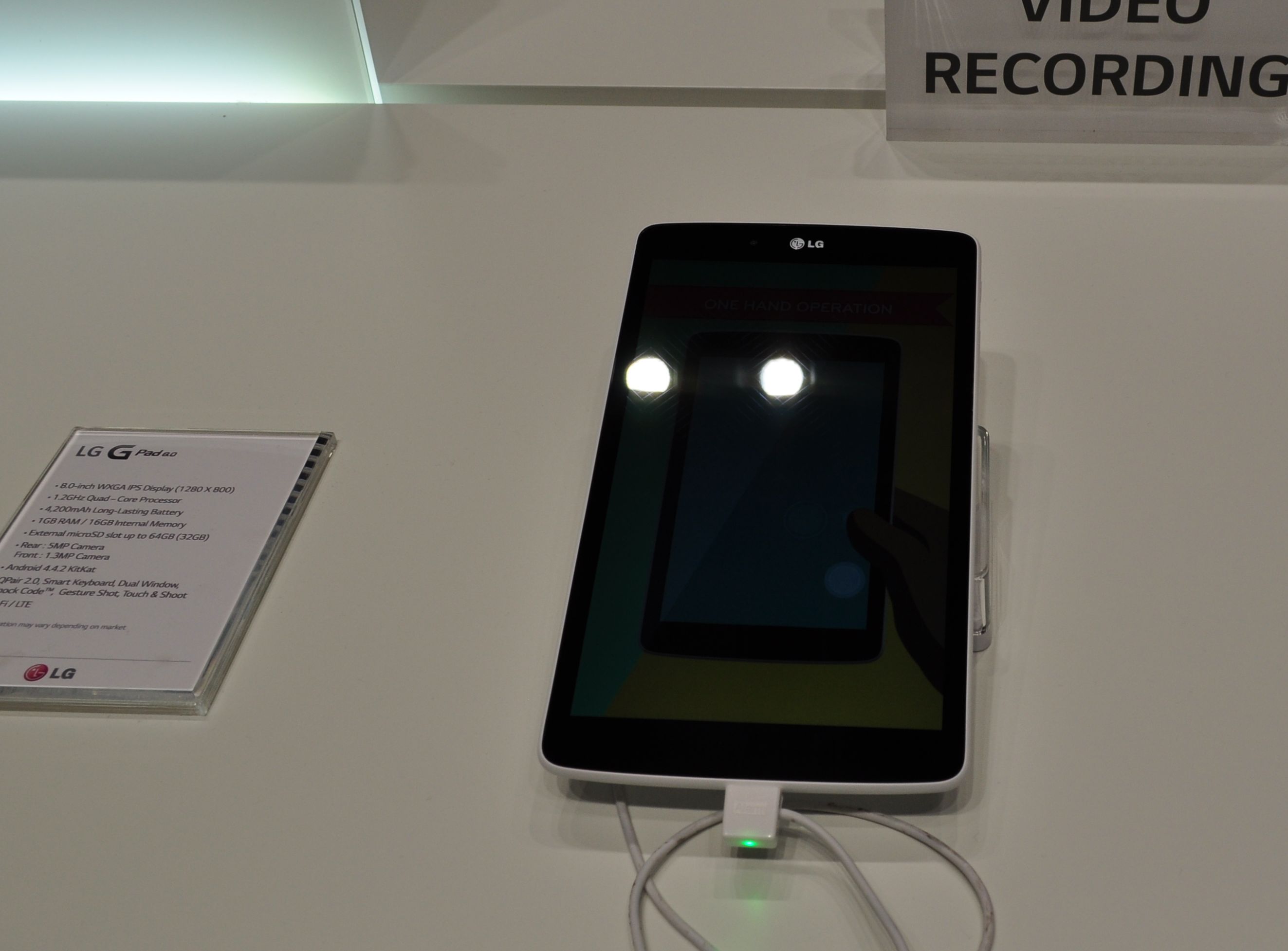 LG Tab 8