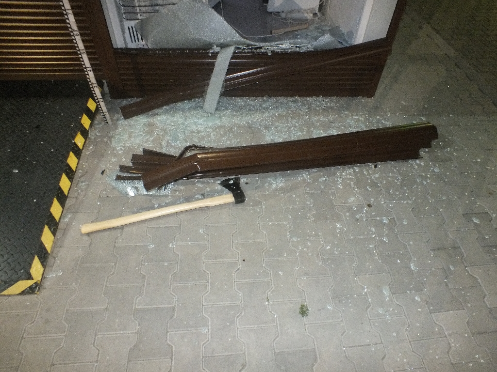 42 millió forintnyi elektronikai eszközt zsákmányolt a sorozatbetörő-bűnbanda