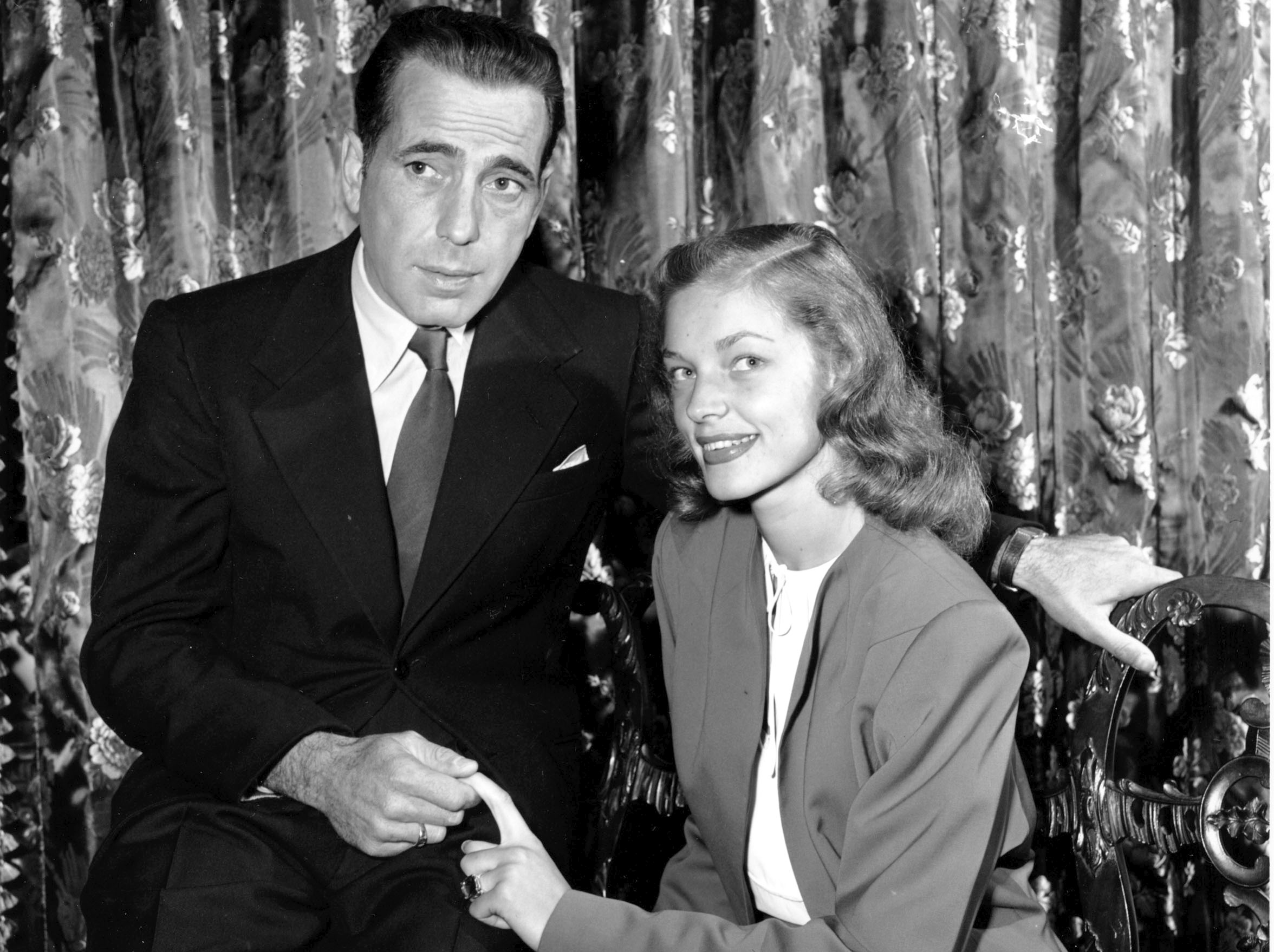 Emigrantami z Polski byli rodzice legendarnej Lauren Bacall (tu z równie sławnym mężem Humphrey'em Bogartem)