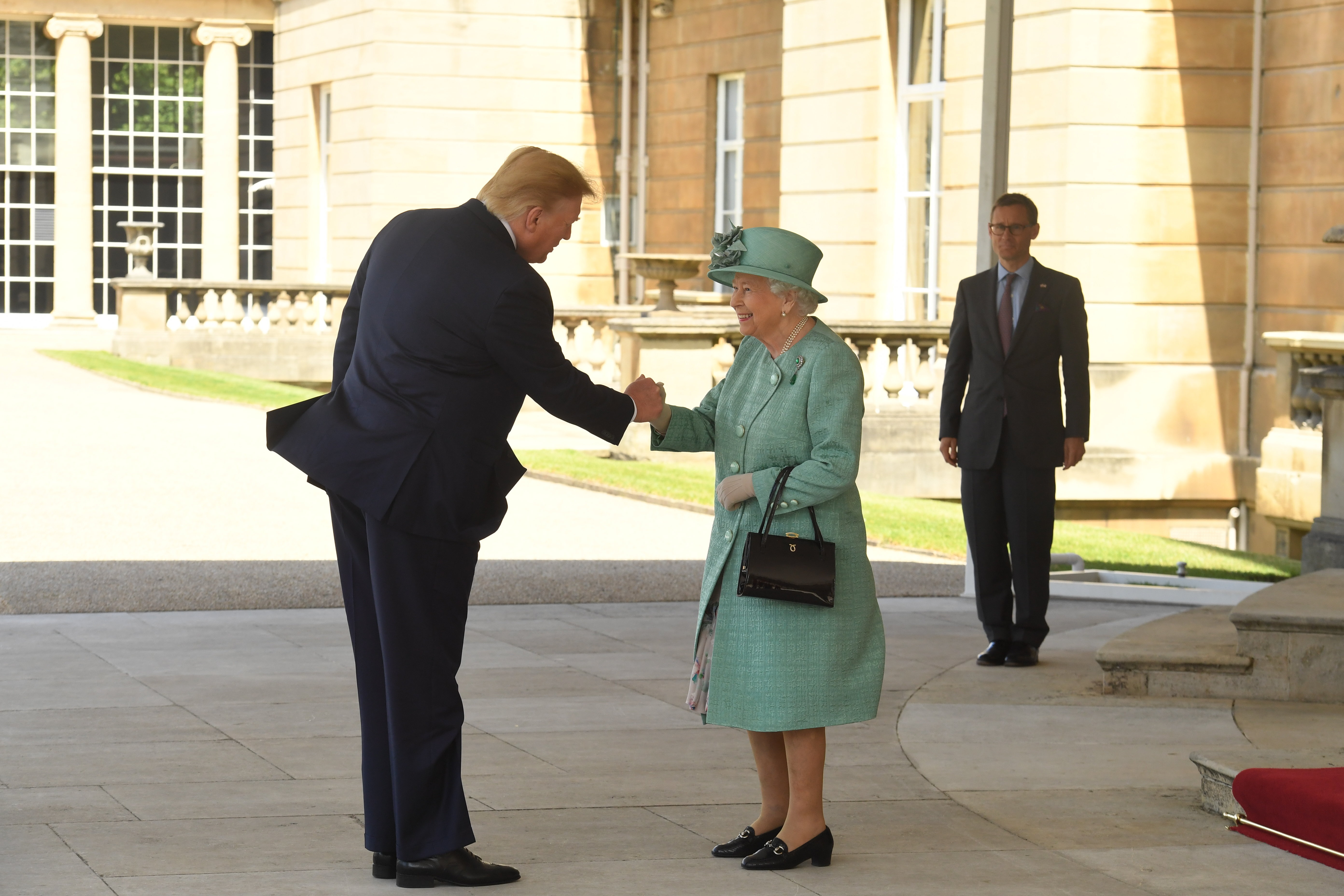 Donald Trump közelebb állt II. Erzsébethez, mint azt bárki gondolta volna -  Blikk