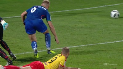 Miedź - Korona (1:1): Piłka meczowa na nodze Kallastego! Augustyniak po raz kolejny ratuje Miedź