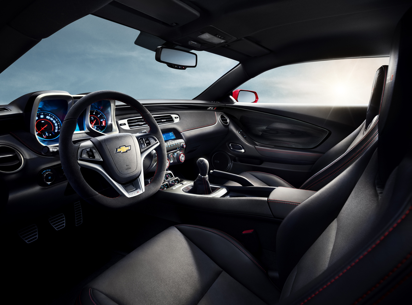 Oto chevrolet camaro ZL1 - amerykańska maszyna do produkcji adrenaliny i palenia opon; zadebiutowała podczas salonu samochodowego w Chicago. Dzięki doładowanemu silnikowi V8, o mocy 550 KM, model camaro ZL1 będzie najszybszym modelem w rodzinie camaro, jaki kiedykolwiek znalazł się w ofercie marki Chevrolet.