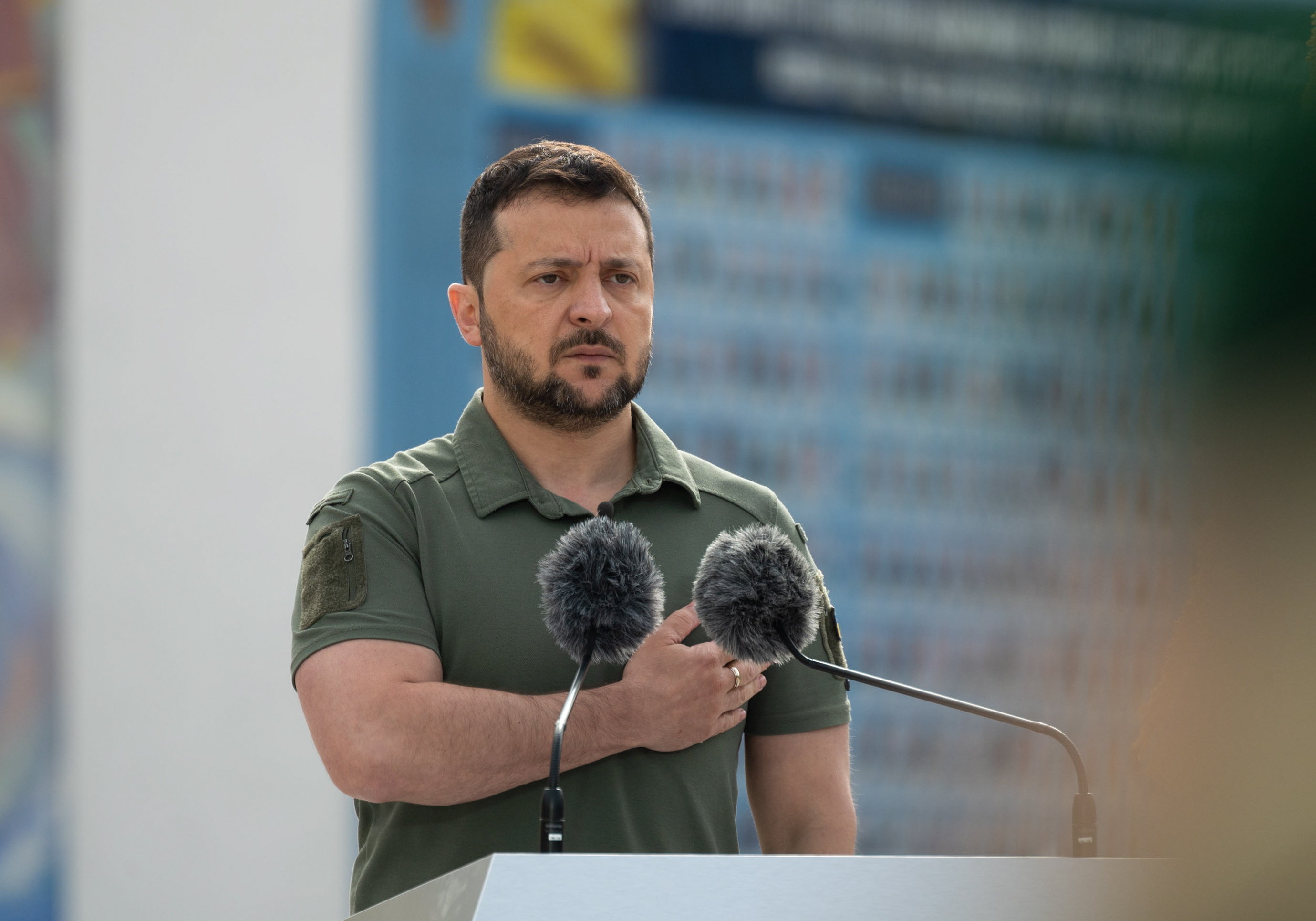 „Megköszönöm a magyaroknak”– Kárpátaljára látogatott Zelenszkij