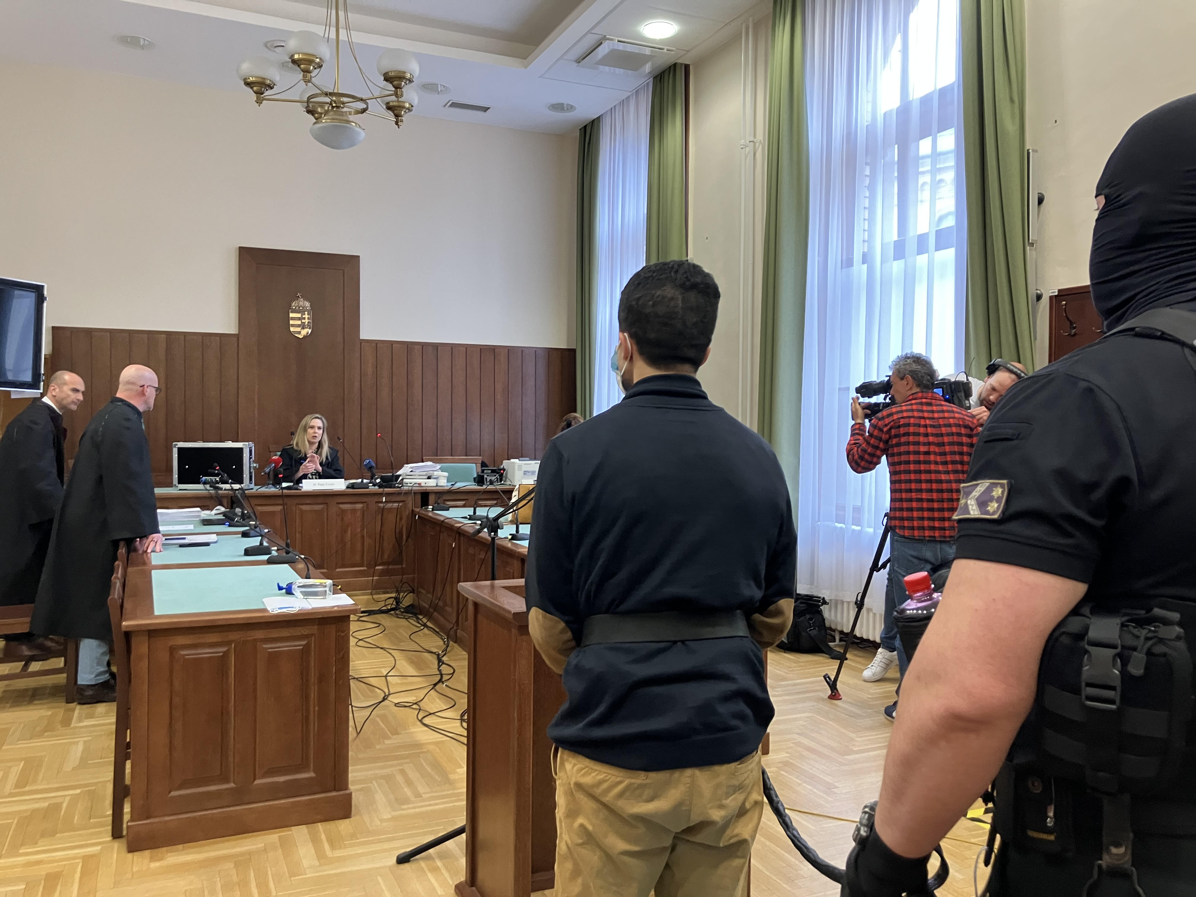 A gyermekük szeme láttára oltotta ki felesége életét a marokkói férfi Zuglóban: ez várhat most a kegyetlen gyilkosra