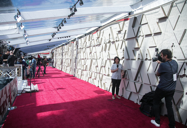 Hivatalos: elkészült az Oscar-gála vörös szőnyege, hamarosan érkeznek a  világsztárok - Blikk