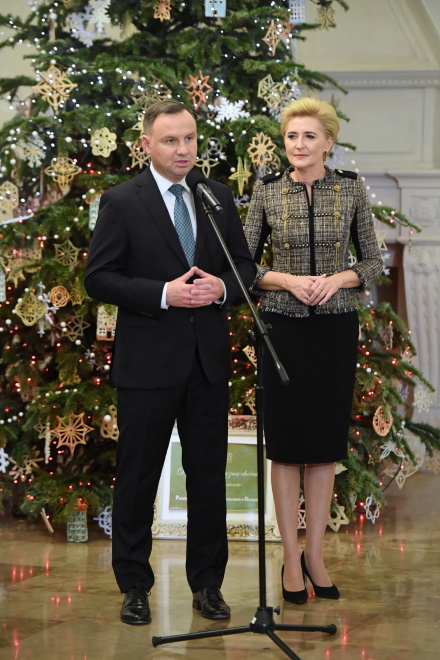 ... Ta w której, wystąpiła wczoraj, była raczej zachowawcza w fasonie i kolorach, ale...