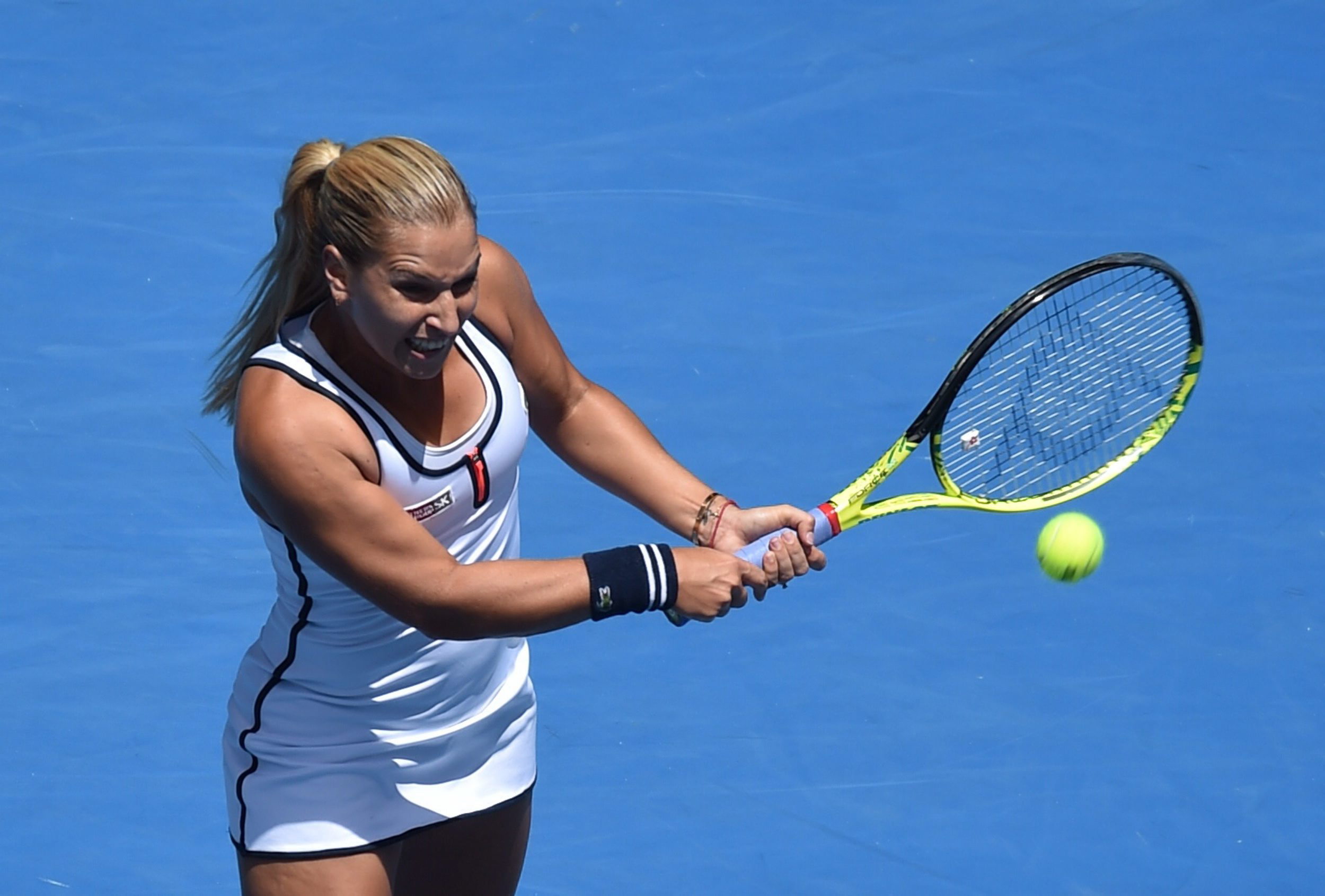 Australian Open: Piękna przegrała z bestią. Serena Williams lepsza od Dominiki Cibulkovej