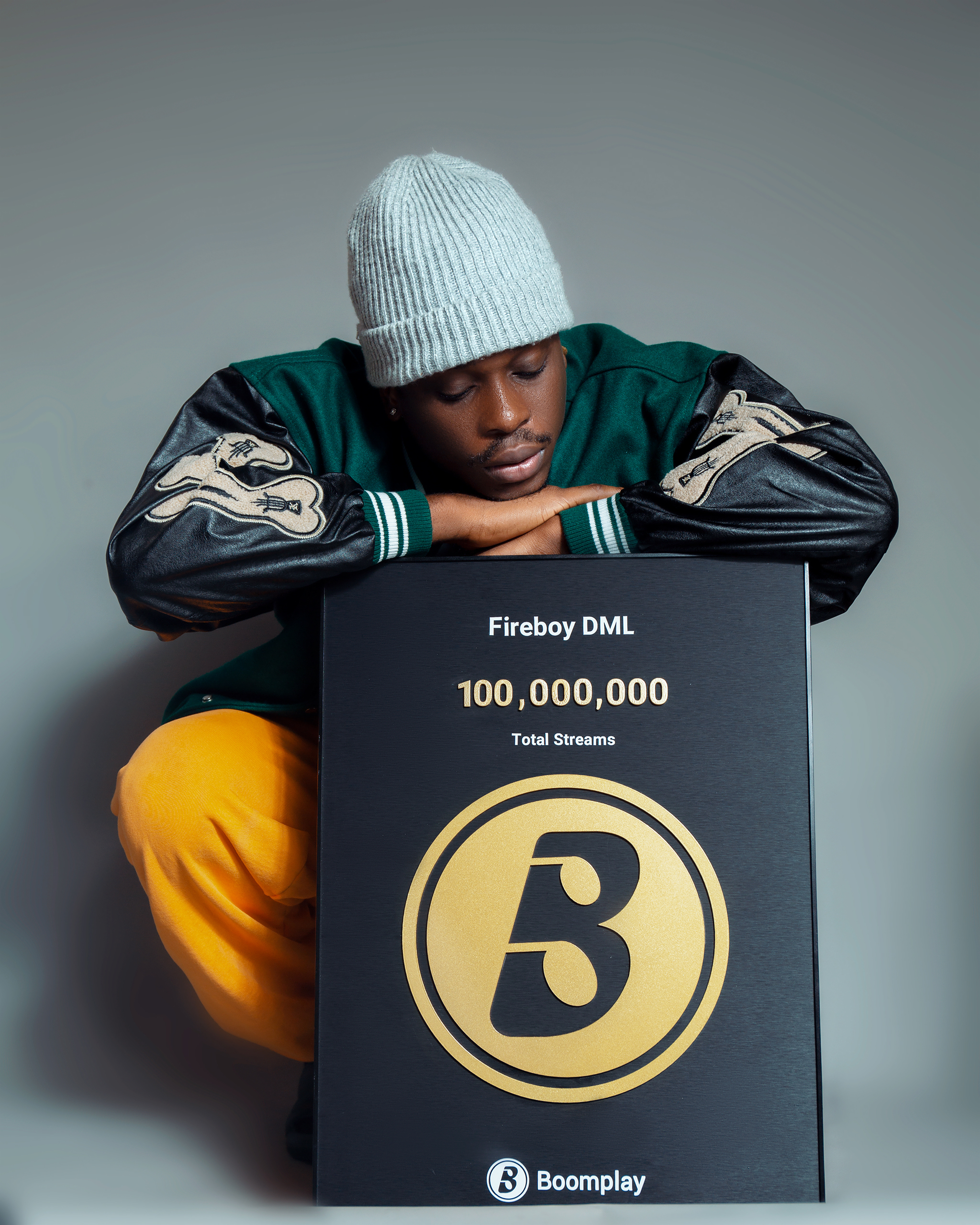 Fireboy hits 100 million streams on Boomplay