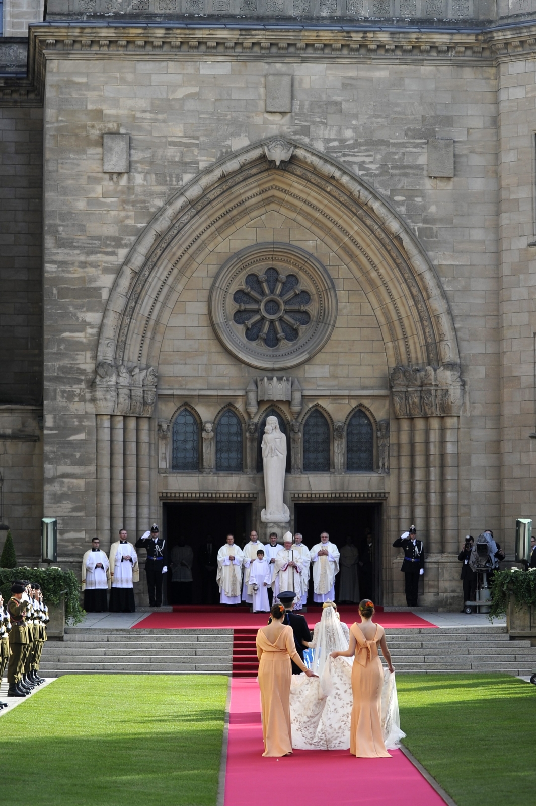 Katedra w Luksemburgu. Na chwilę przed ceremonią