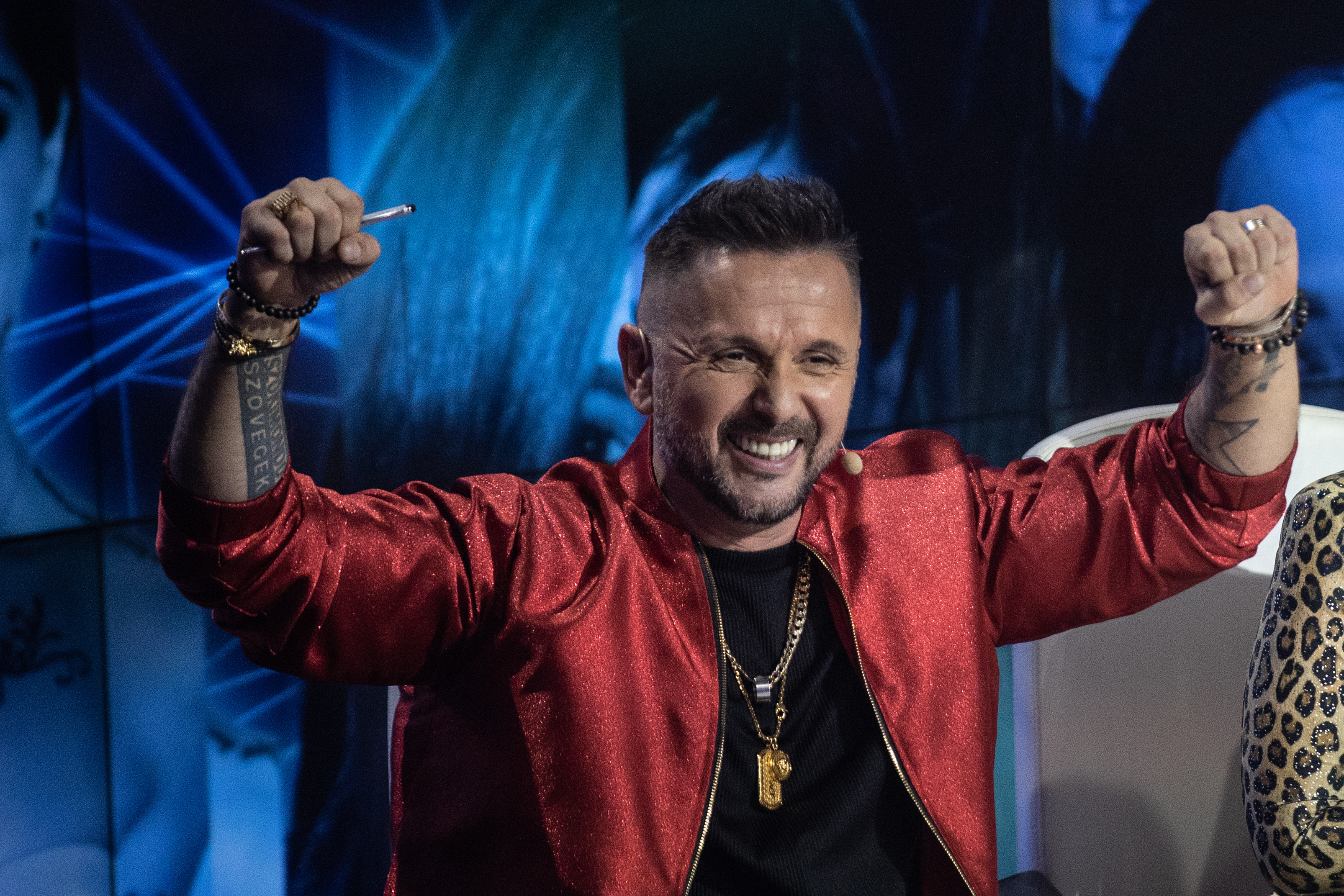 Felfoghatatlan összegek: ennyit keresnek a magyar celebek - Majka hátradőlve lazul a millióin, de Sebestyén Balázs és Rúzsa Magdi sem a szomszédtól kérnek kölcsön kenyérre