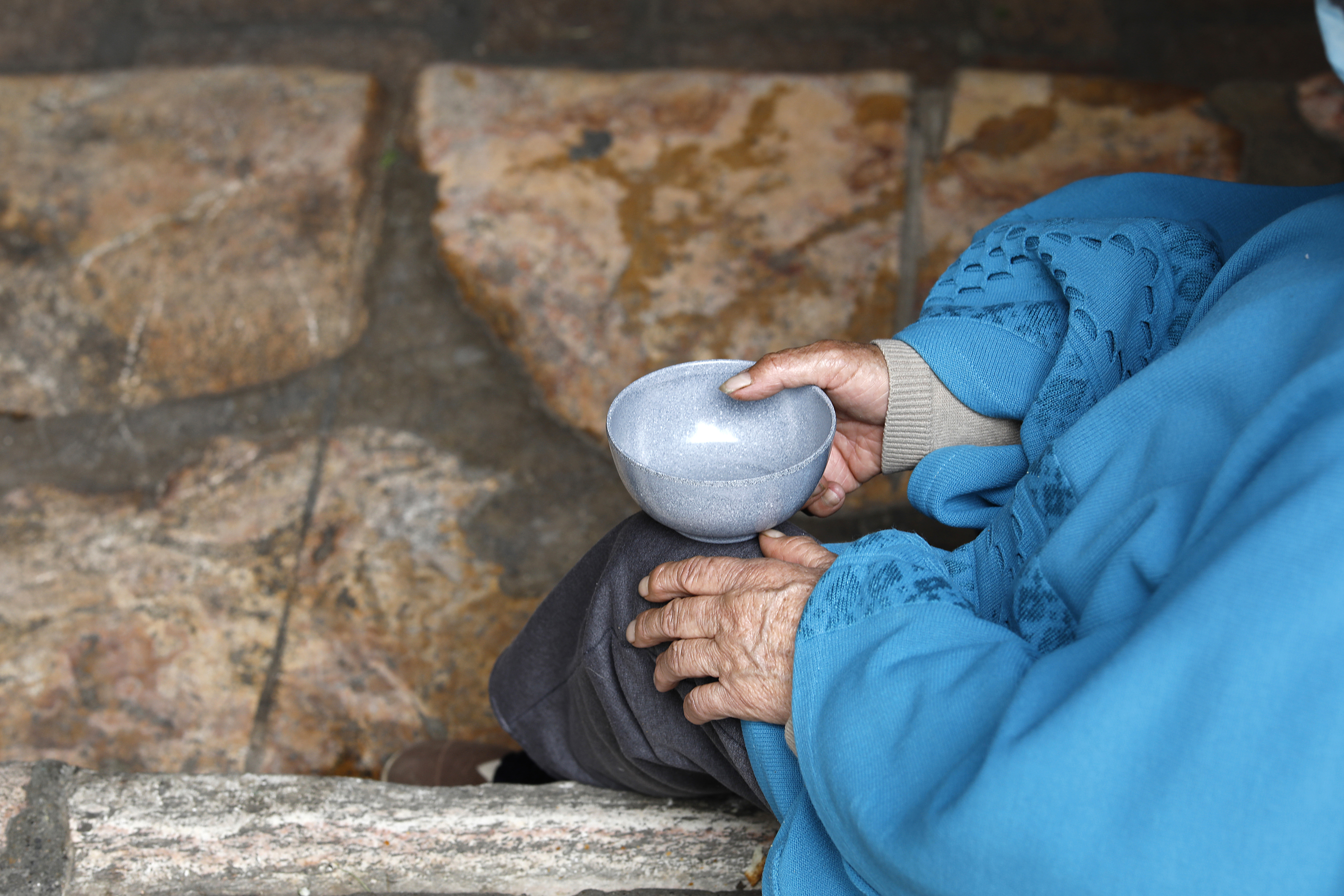 A végrehajtók egy év alatt ezrével árvereztek el ingatlanokat, a legszegényebbek járnak pórul
