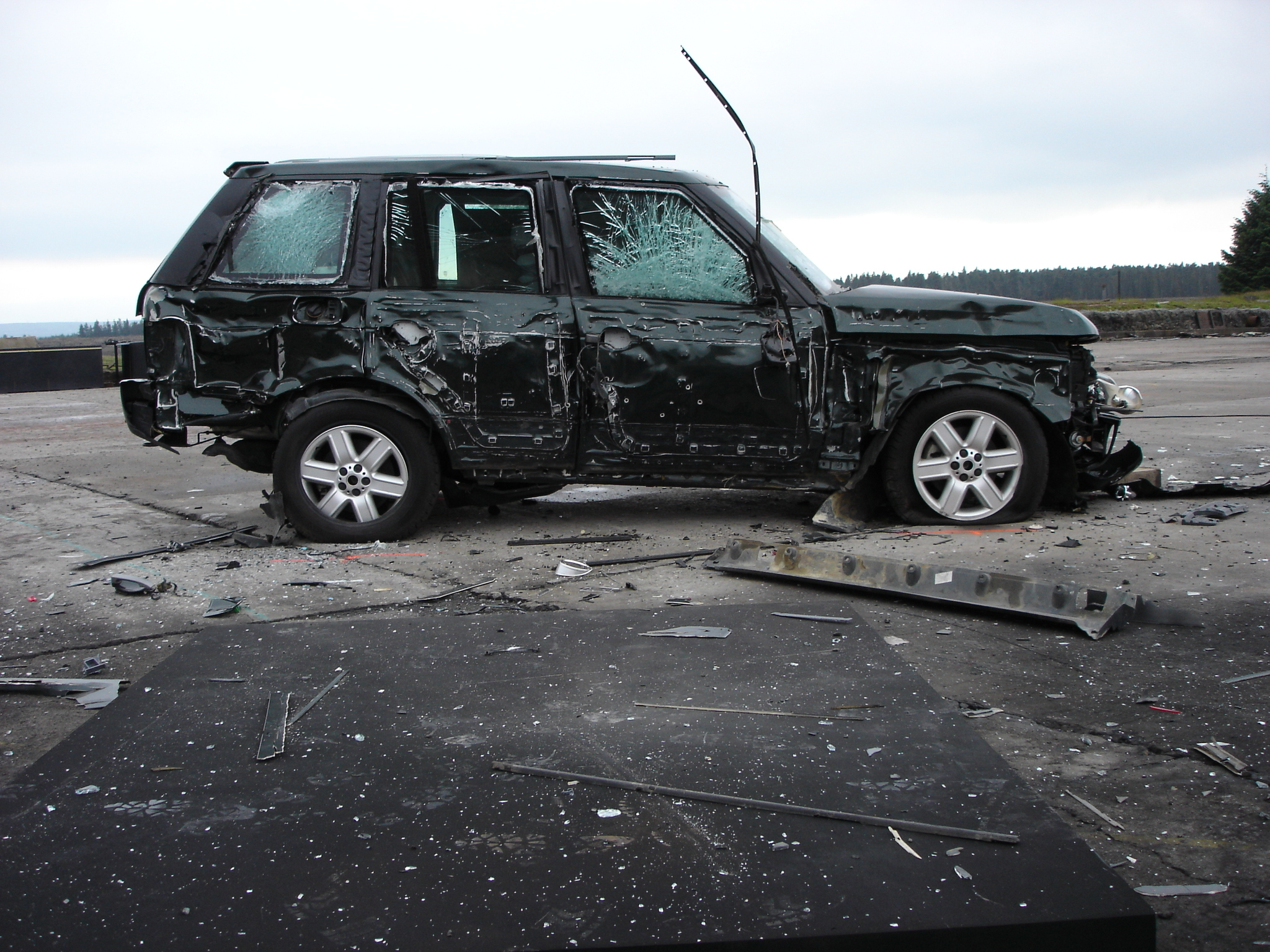 Range Rover po testach balistycznych