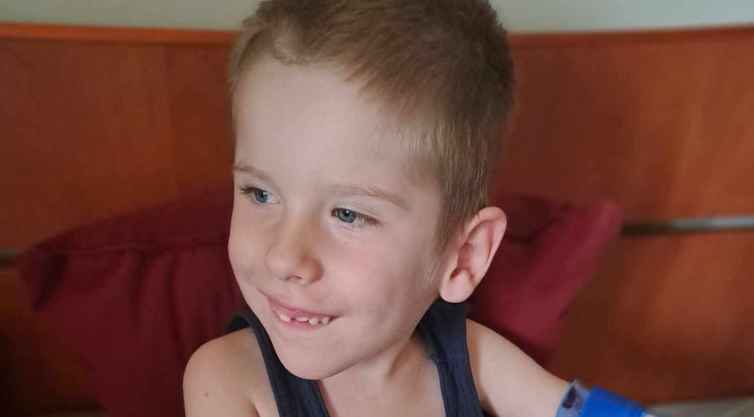 Újra megbetegedett az SMA-s Tomika: „Azonnal autóba tettük, és indultunk, hogy minél előbb lássa őt a gyermekorvosa”