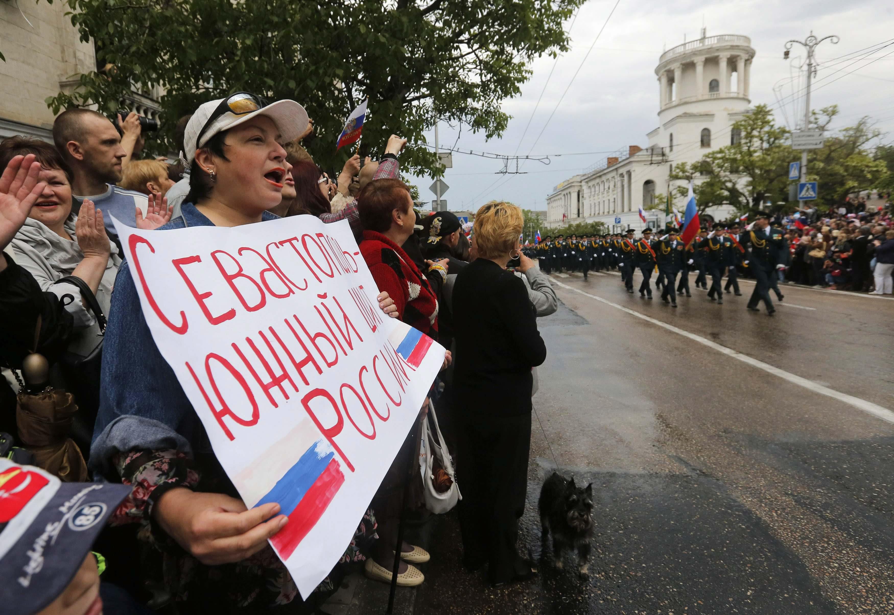 UKRAINE-CRISIS/RUSSIA-PARADE