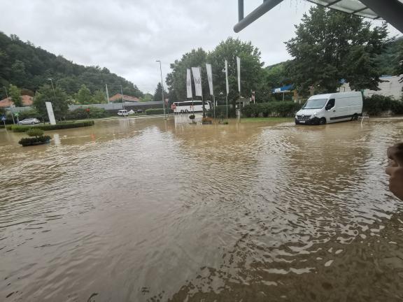 Szlovéniába megy nyaralni? Figyelmeztetést adott ki az ország a turisták számára
