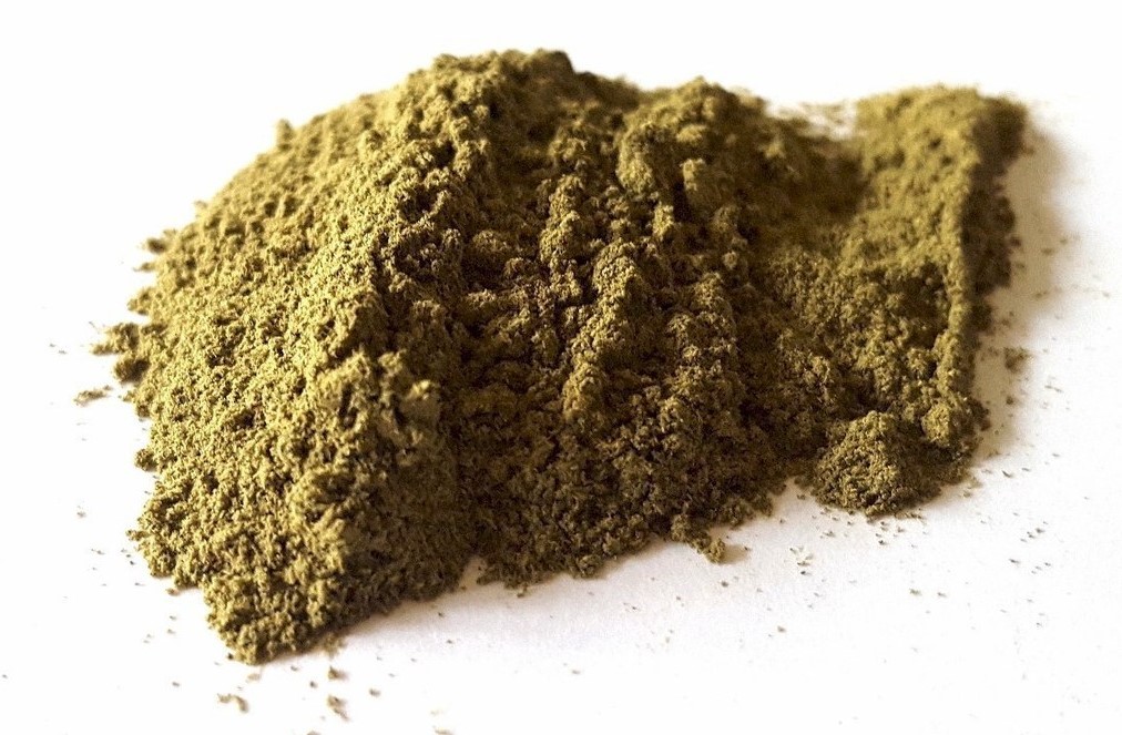 Több országban illegális, Magyarországon teaként árulják a veszélyes "legális heroint"