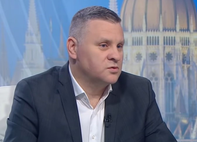 Lemondott és kilépett a Fideszből a vesztegetési botrányba keveredett képviselő