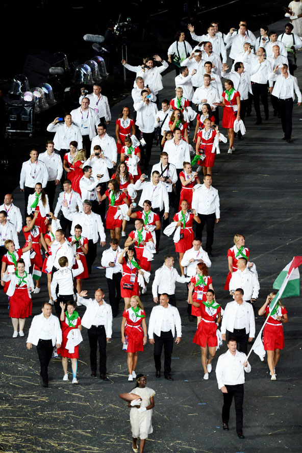 Rió 2016: Ezekben a formaruhákban láthatjuk a magyar sportolókat az  olimpián - Glamour