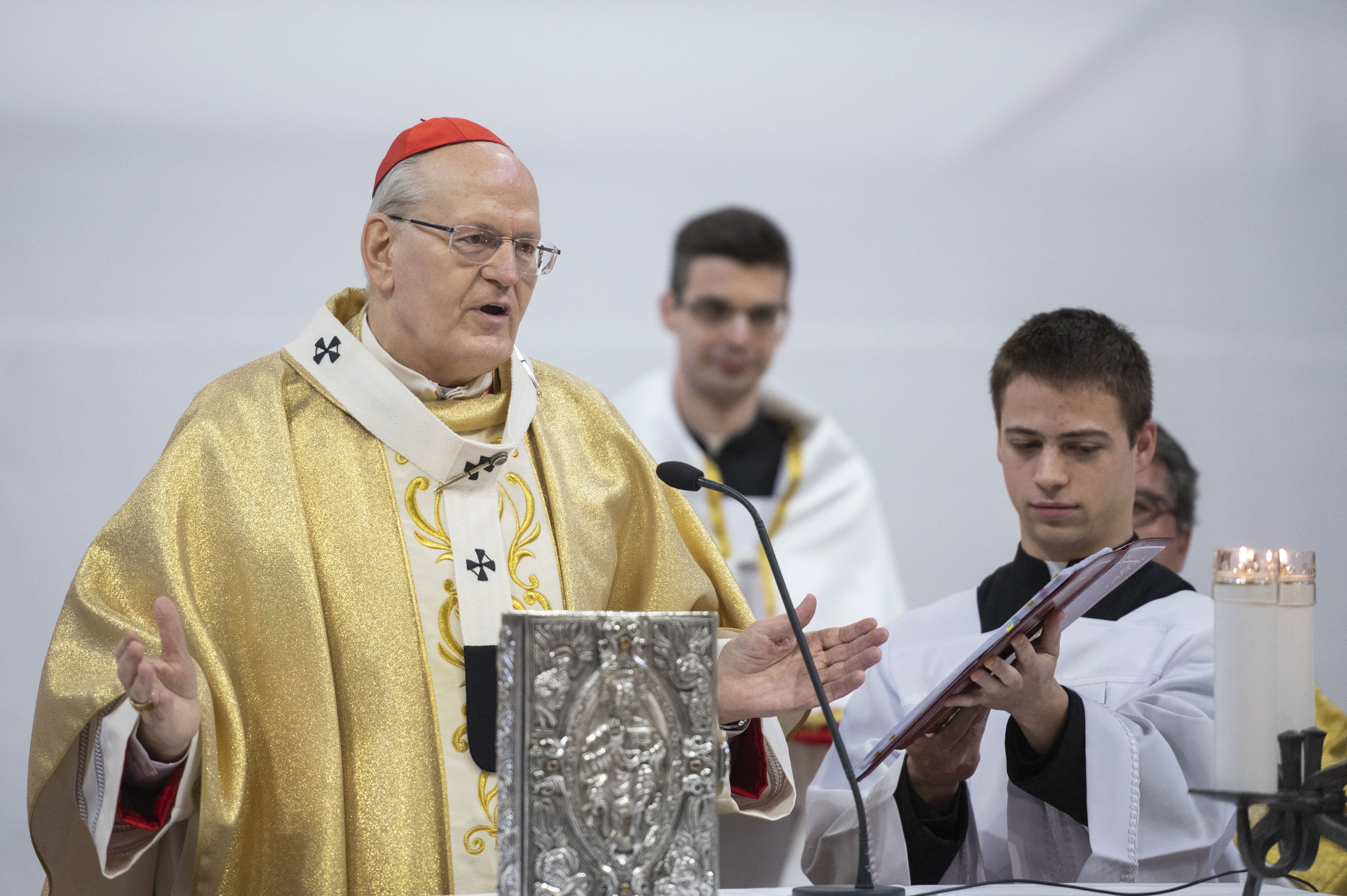 Erdő Péter: "Aki békében van Istennel, az képes áldozatot hozni az emberek közti békéért is"