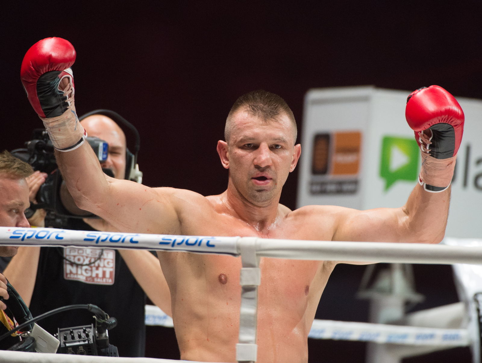 Tomasz Adamek pokonał Przemysława Saletę podczas gali Polsat Boxing Night