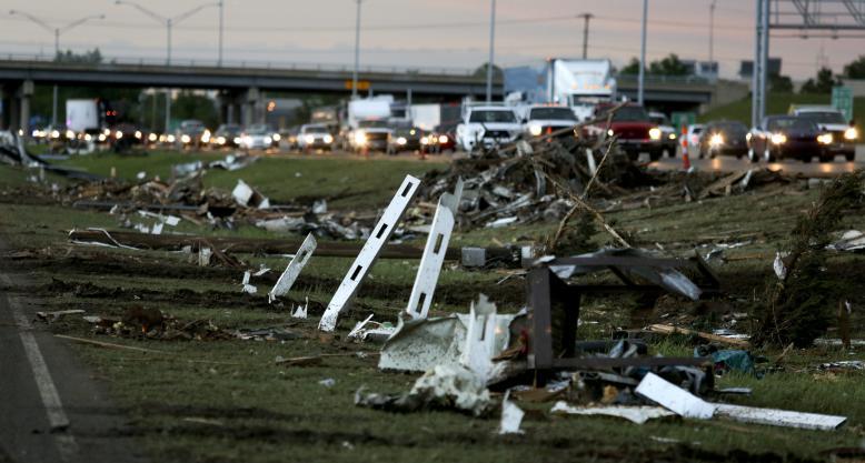 USA tornado Oklahoma 2013 spowolniony ruch drogowy