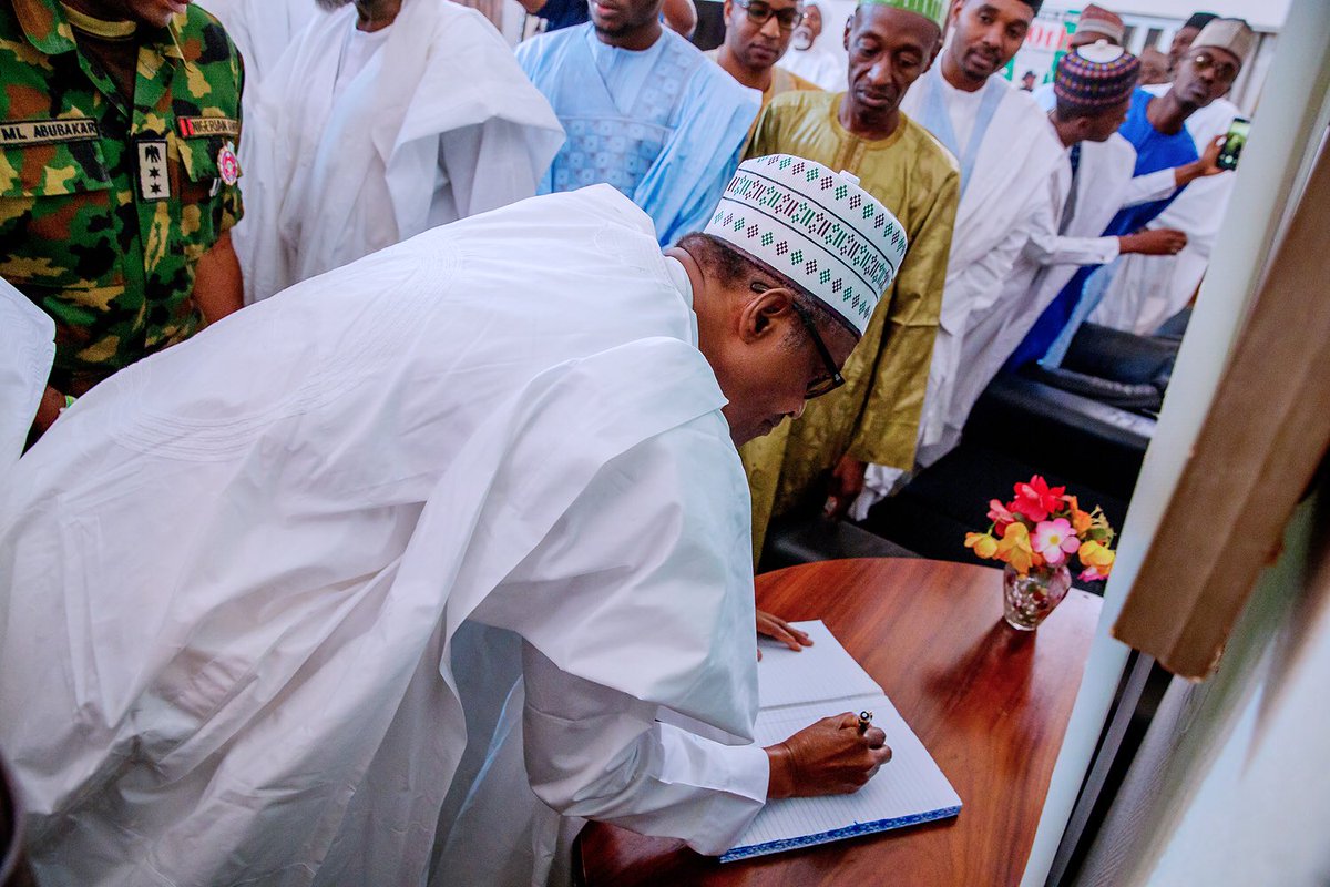 Shehu Shagari: Buhari arrives Sokoto to condole family, state govt (Twitter - @NGRPresident)