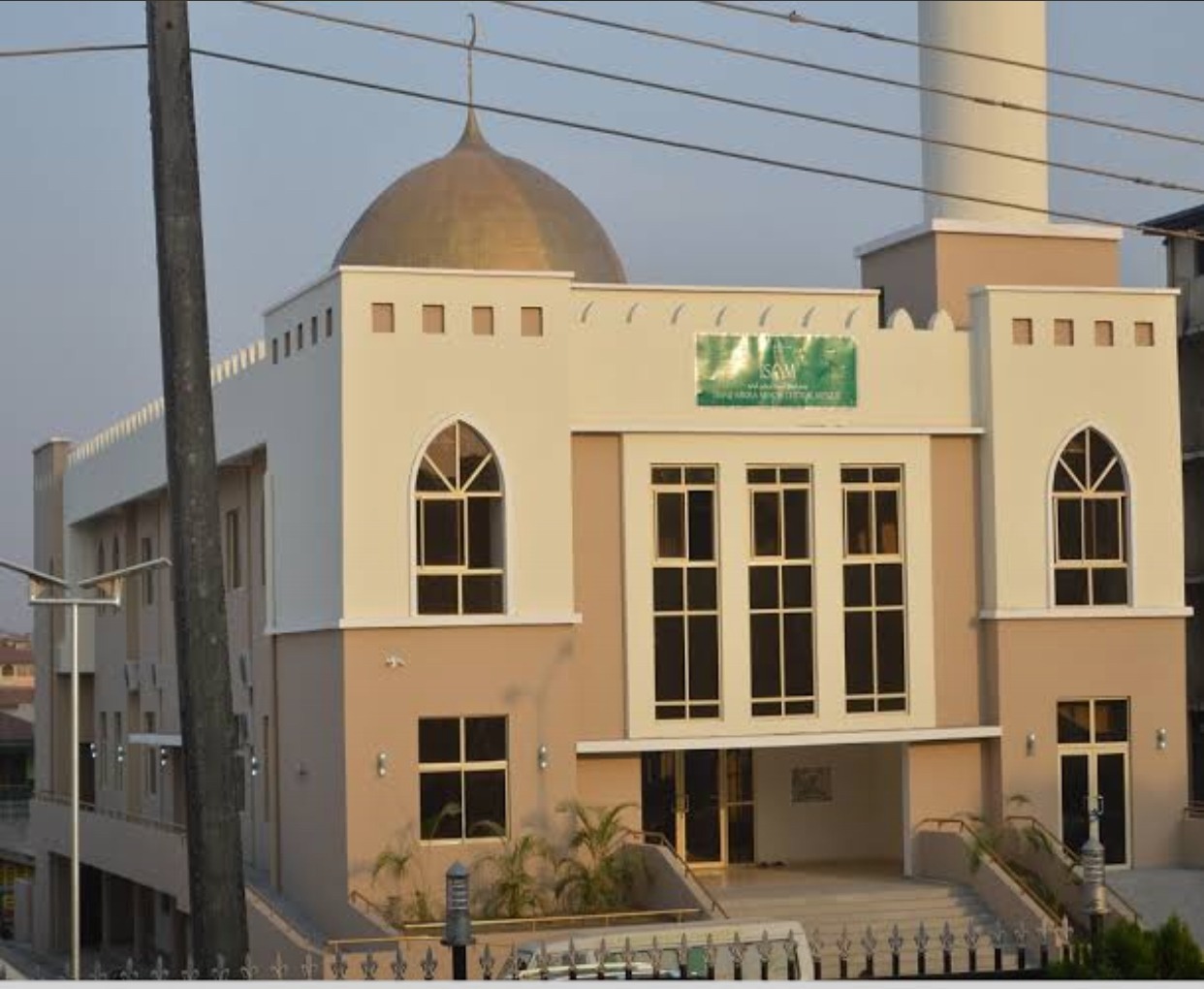 Senator Ishaq Abiola Ajimobi Central Mosque (Oyo Insight)
