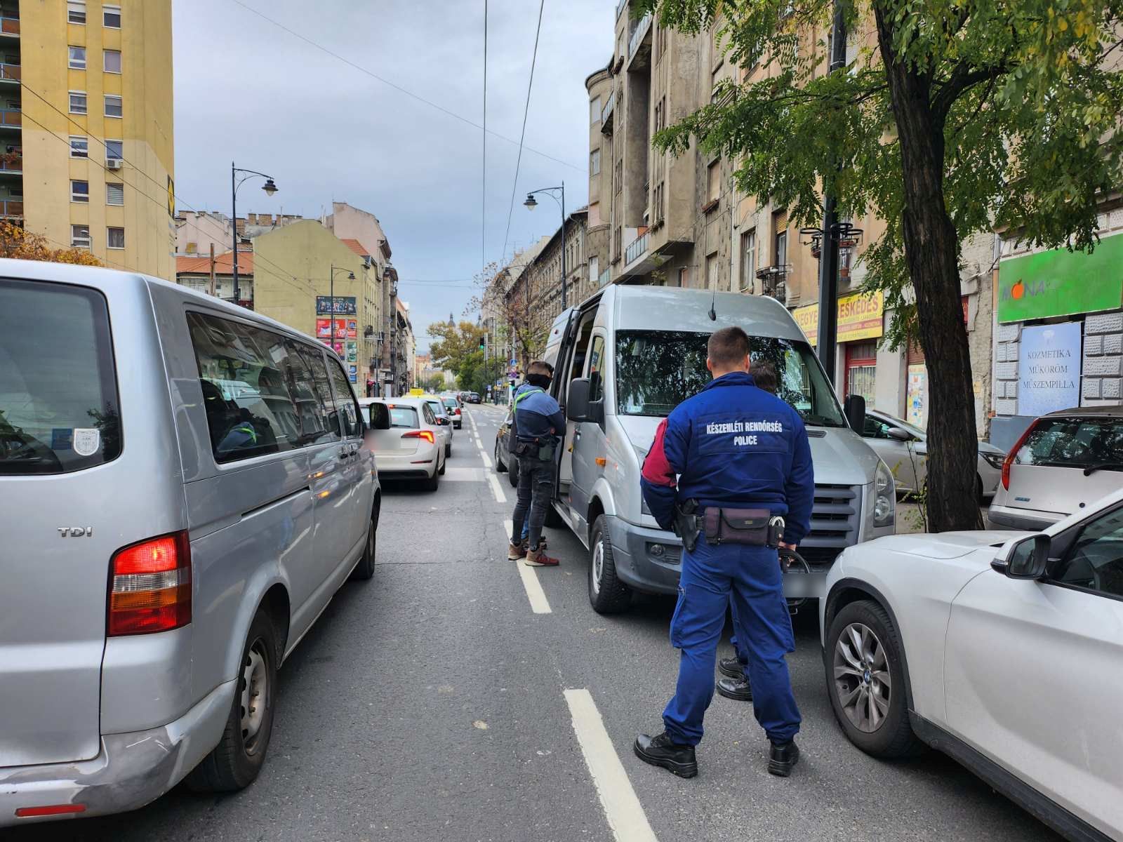 Razzia a VIII. kerületben: TEK-esek kapcsolták le a balkán drogbanda fejét – videó