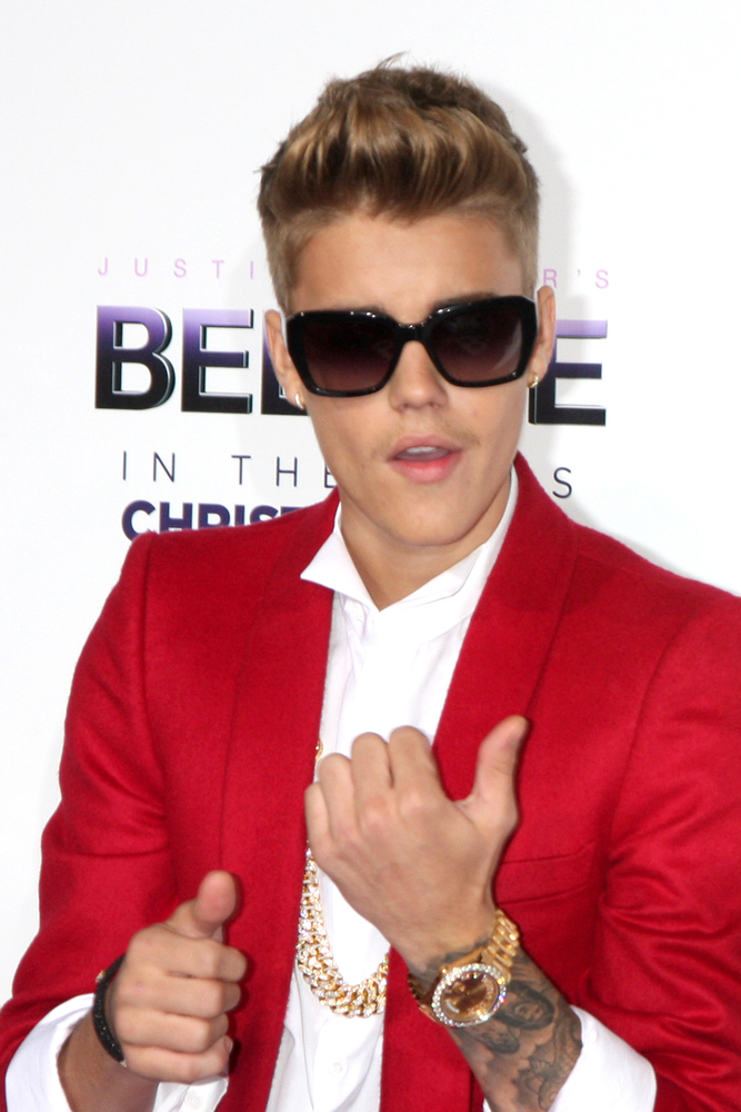 Justin Bieber z kumplami na premierze