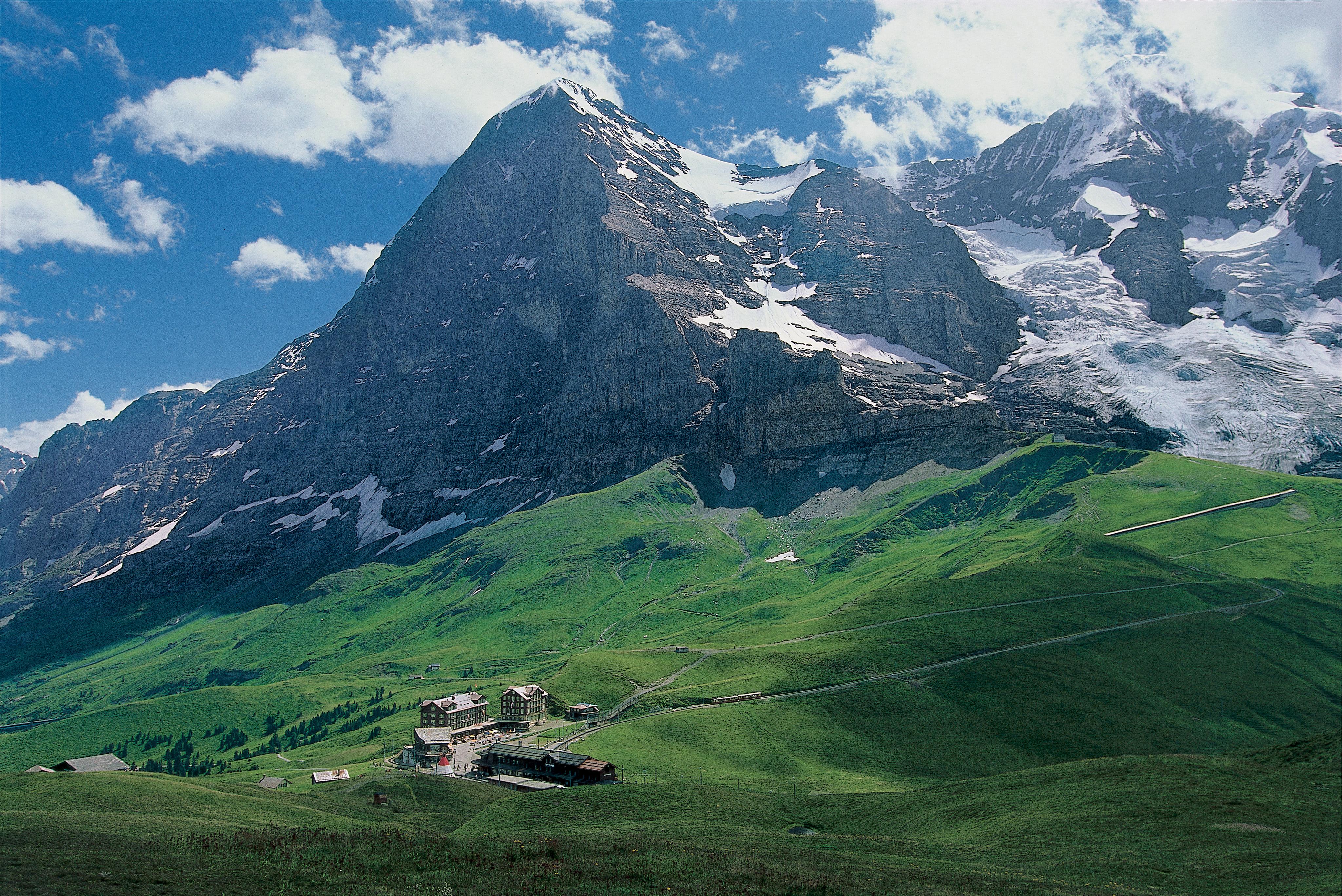 Na wysokość 3970 metrów wznosi się monumentalny alpejski gigant Eiger