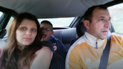 Sve je bilo u redu dok se nije pokvario automobil: Sanja, Vidan i Aleksa