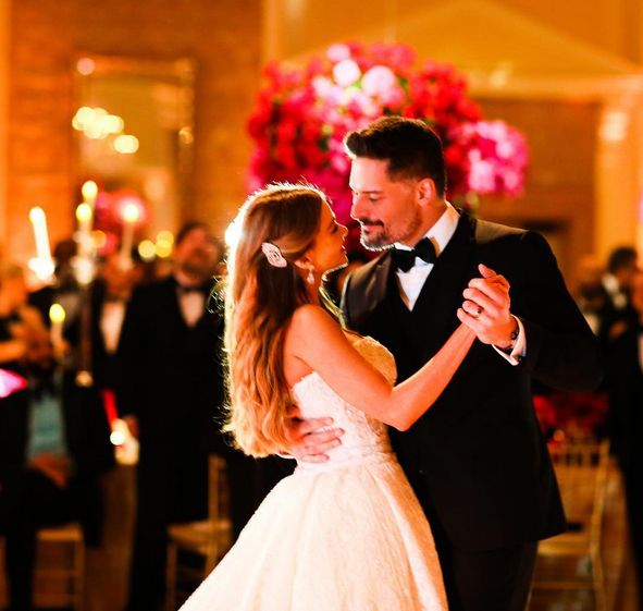 Sofia Vergara i Joe Manganiello poprosili weselnych gości, by zamiast prezentów, wpłacili datki na jeden z dwóch szpitali dziecięcych, z którymi związani są zakochani.