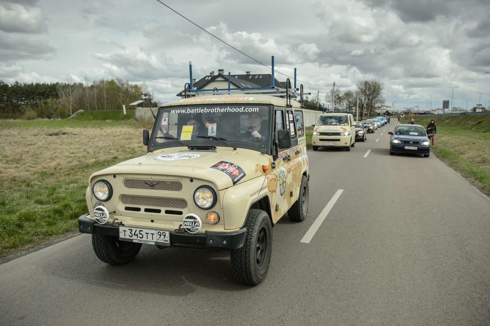Eksperci od bezpieczeństwa zachęcają do umiaru i przekonują, że nie ma powodu, by obawiać się grupy rosyjskich kierowców czy motocyklistów, którzy rajdem po Europie chcą uczcić 70. rocznicę zwycięstwa nad hitlerowskimi Niemcami.