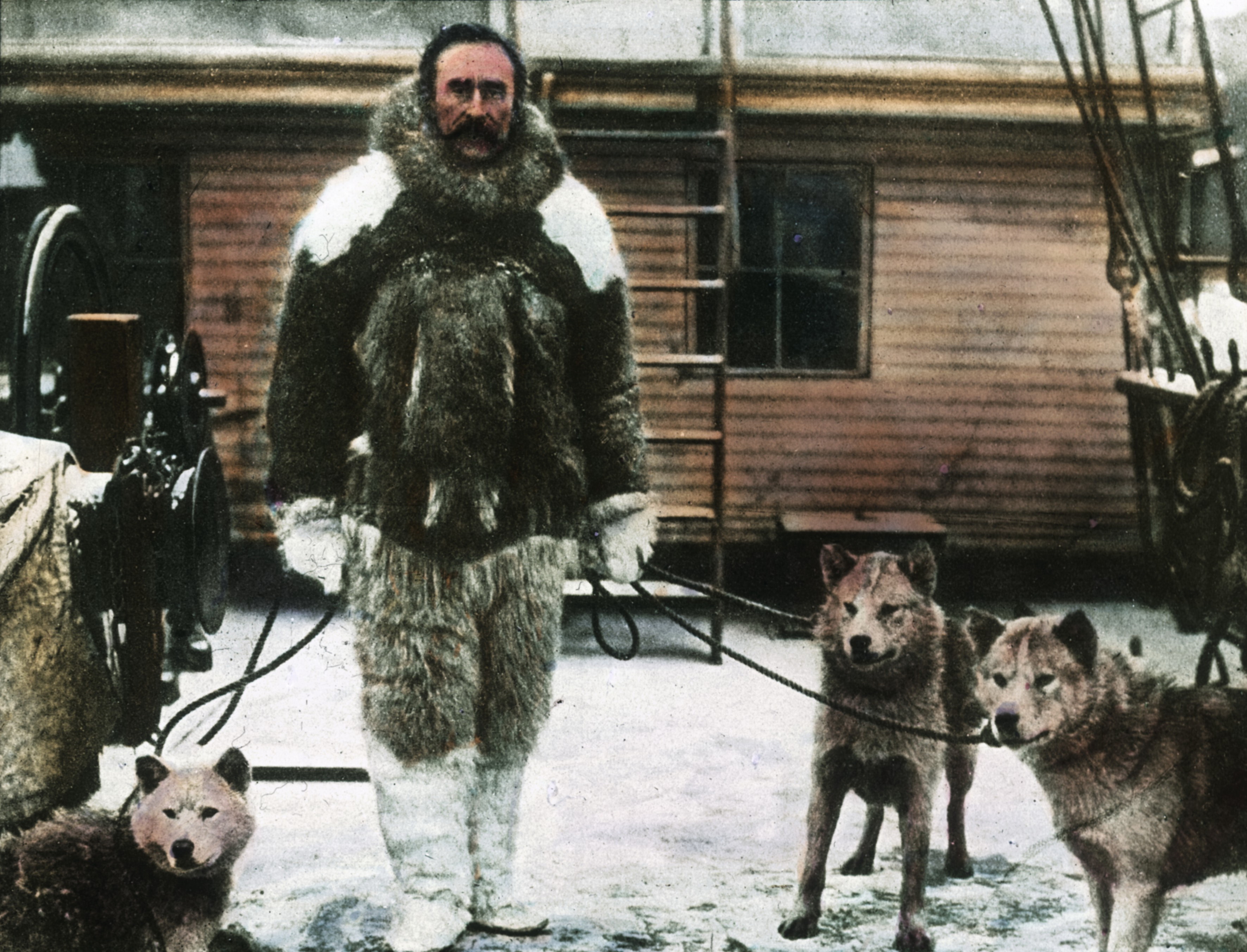 114 éve érte el először ember az Északi-sarkot: korabeli fotók a veszélyes expedícióról