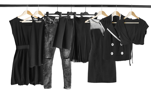 10 fekete ruhadarab, aminek ott kell lennie a te szekrényedben is! - Glamour