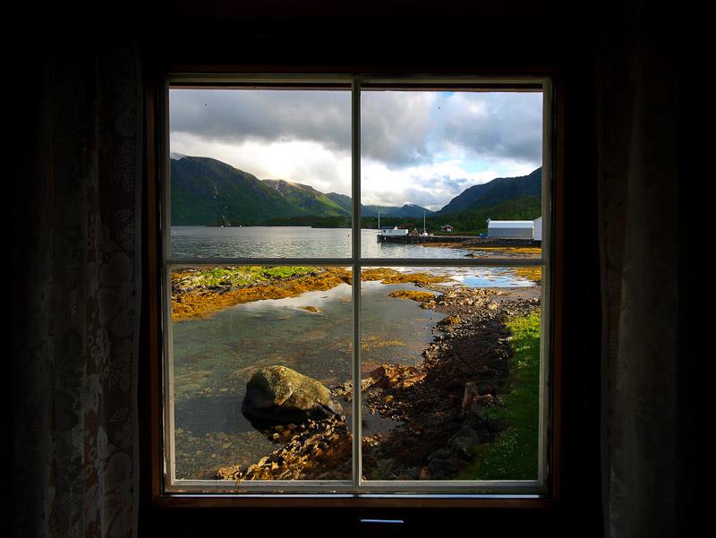 Norwegia - okno na podwórze 