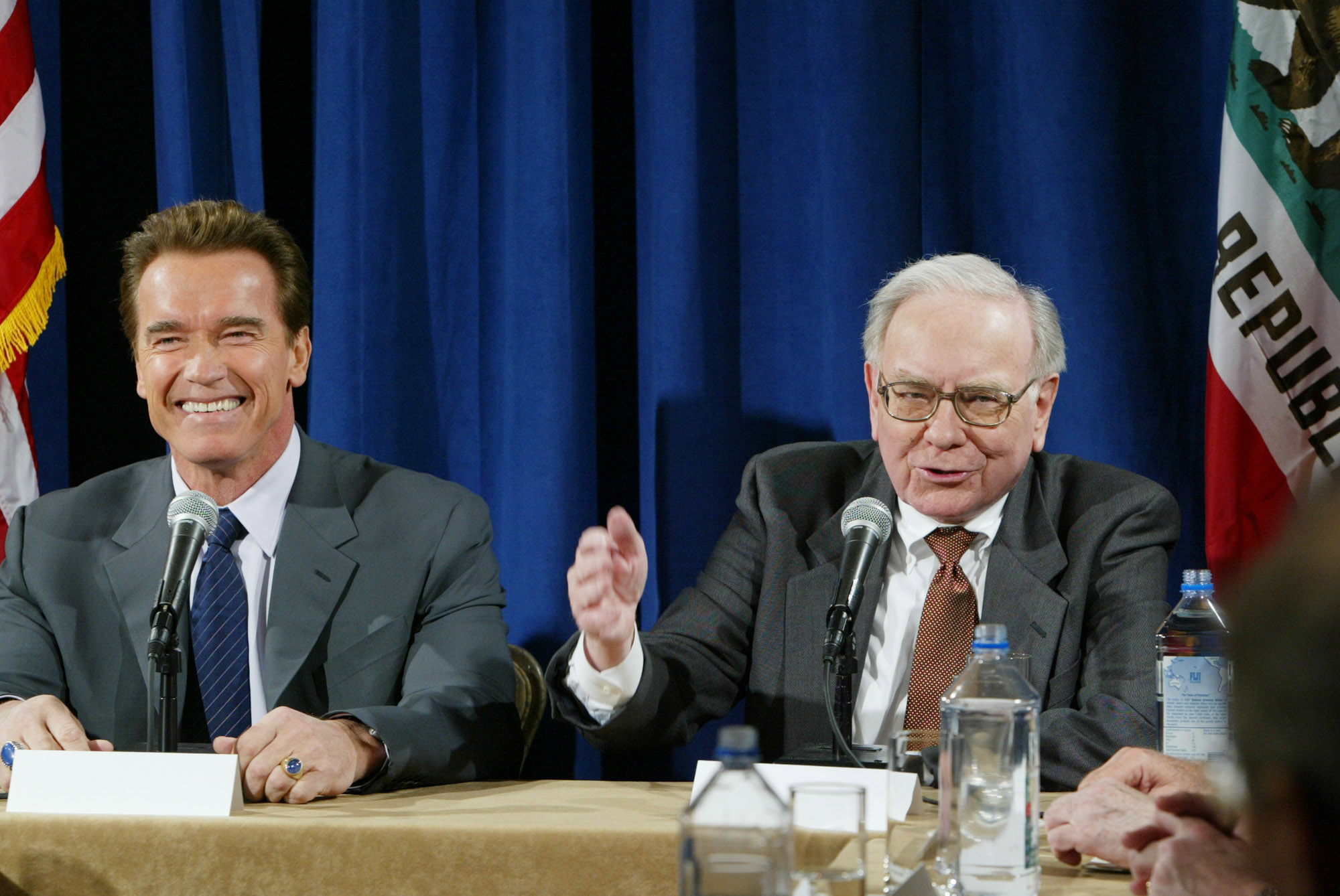 Warren Buffet i Arnold Schwarzenegger