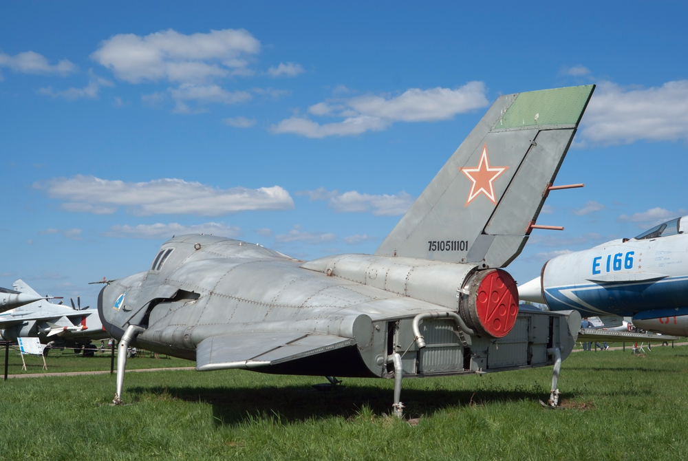 MiG-105