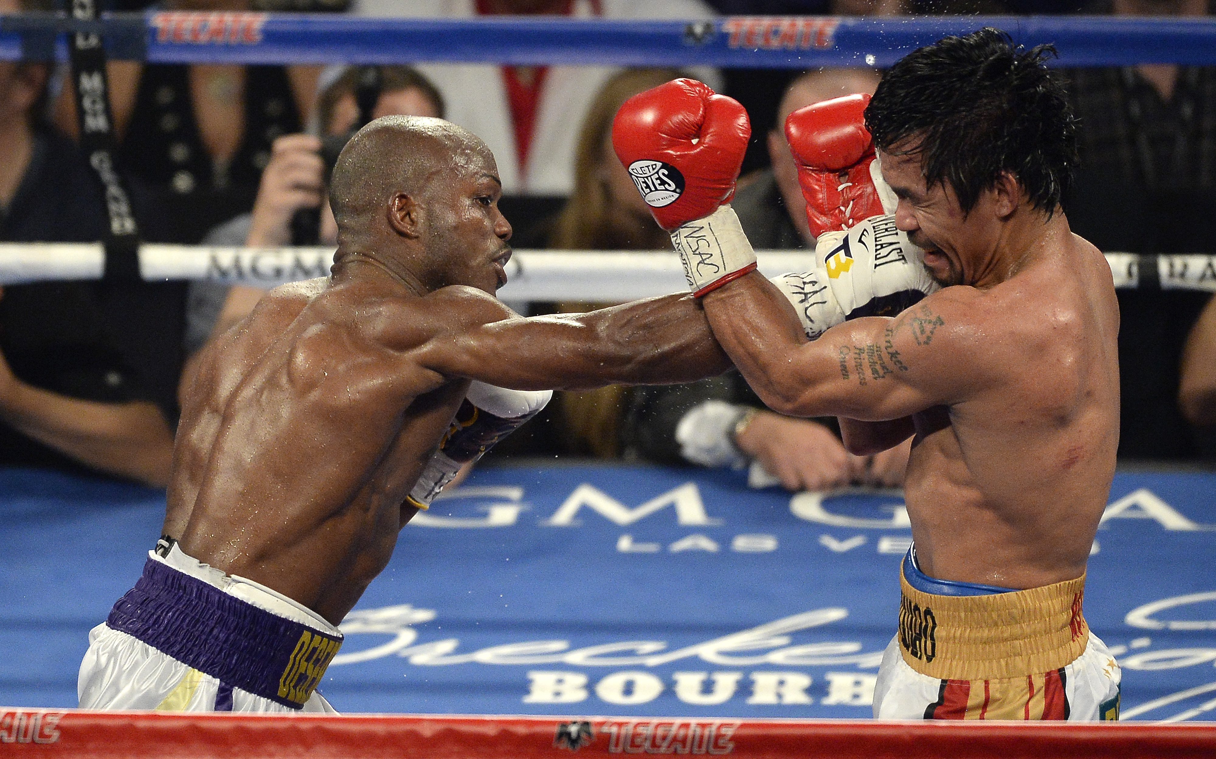 Była to trzecia walka Pacquiao z Bradleyem. W 2012 roku niejednogłośnie na punkty wygrał Amerykanin, a dwa lata później w rewanżu zwyciężył Filipińczyk.