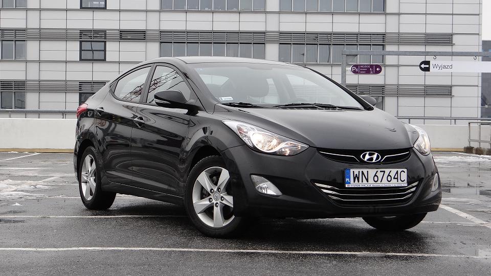 Hyundai nie zdaje sobie chyba sprawy, jak popularne w Polsce i całej Europie są kompaktowe sedany wyposażone w turbodoładowane jednostki wysokoprężne.