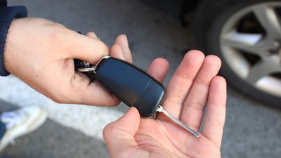 Ile kosztuje auto w prezencie?