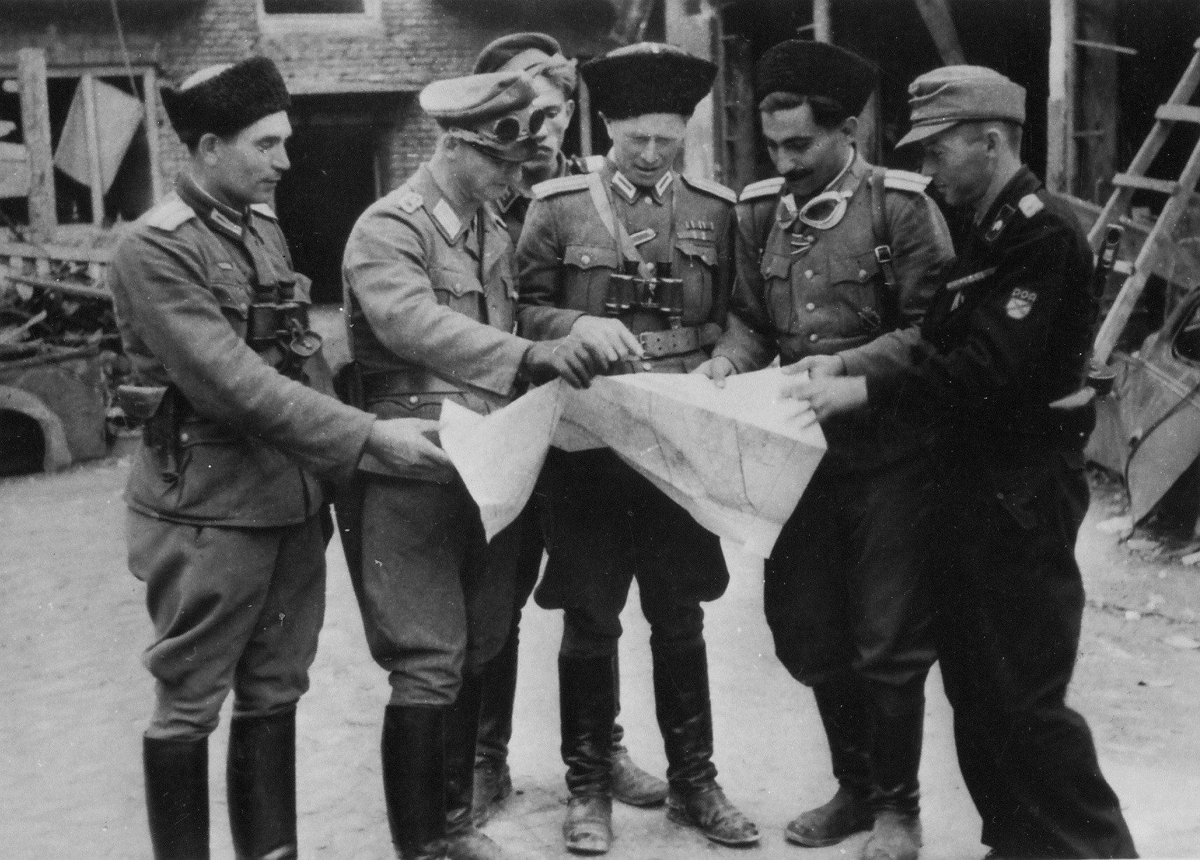 Kaci Warszawy: Major Iwan Frołow i oficerowie brygady RONA
