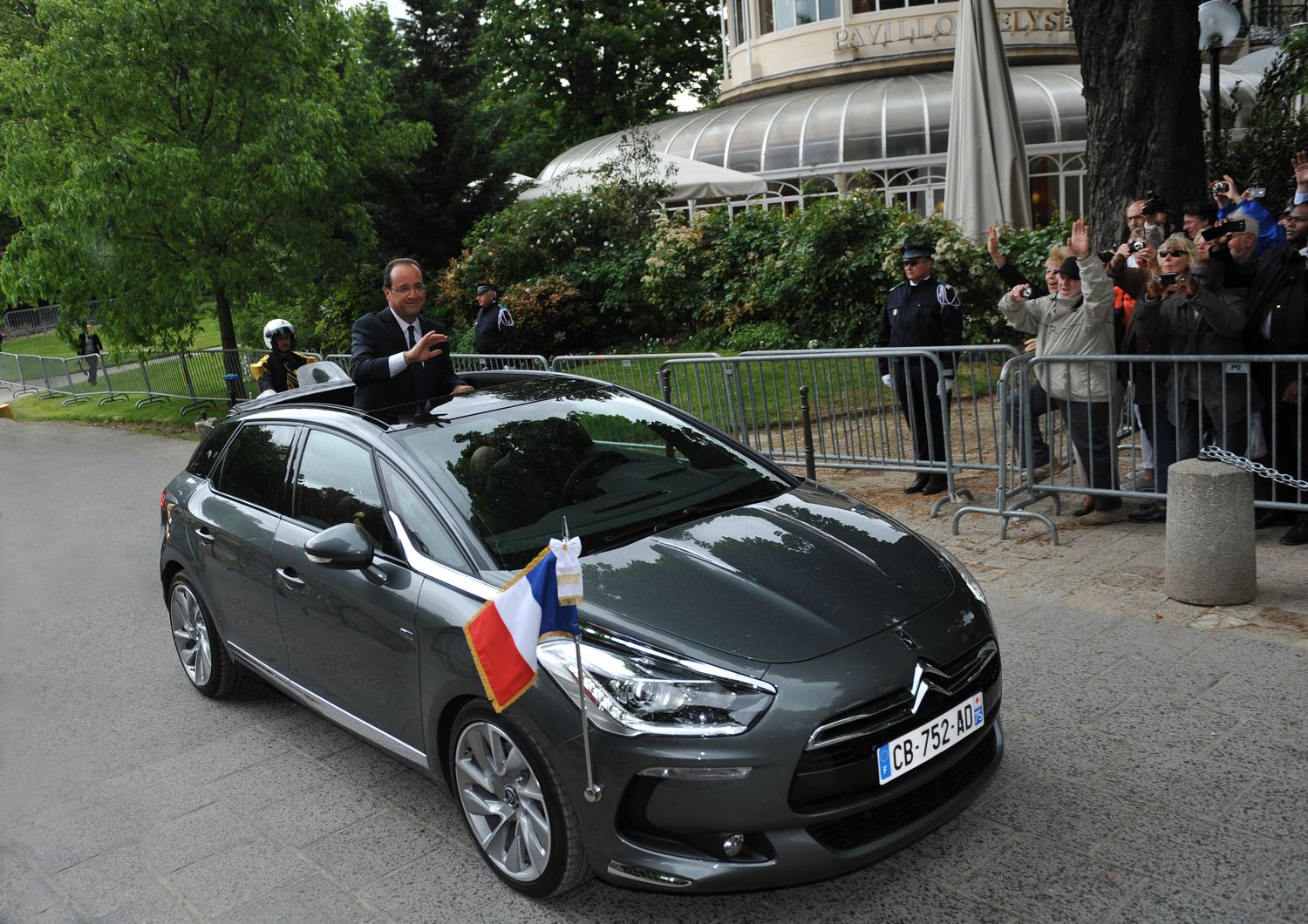 Rządowy citroen DS5 hybrid